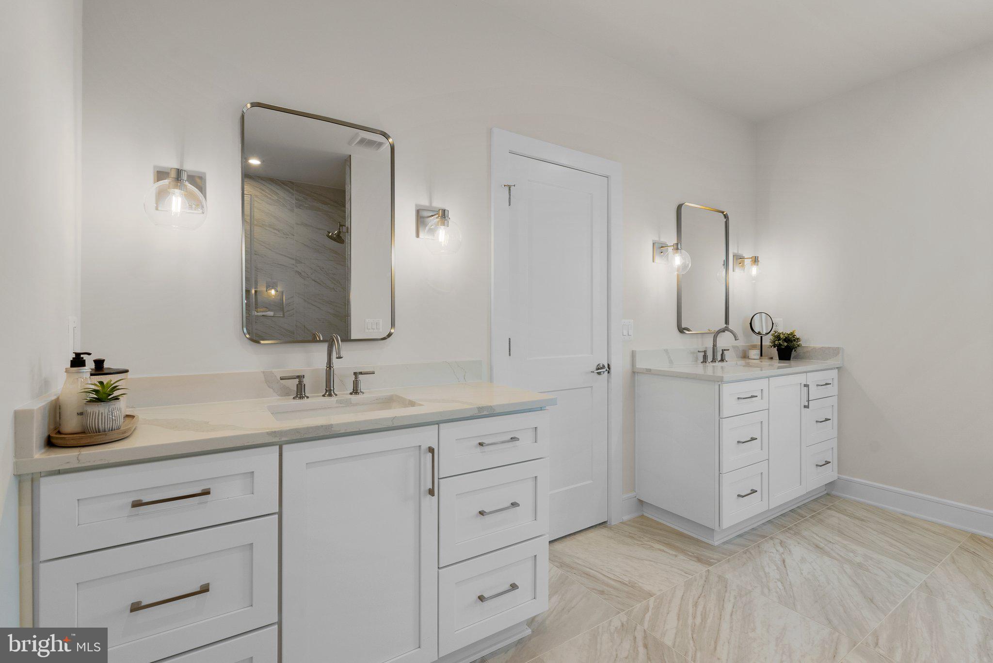 MEADOWBROOK - Residential