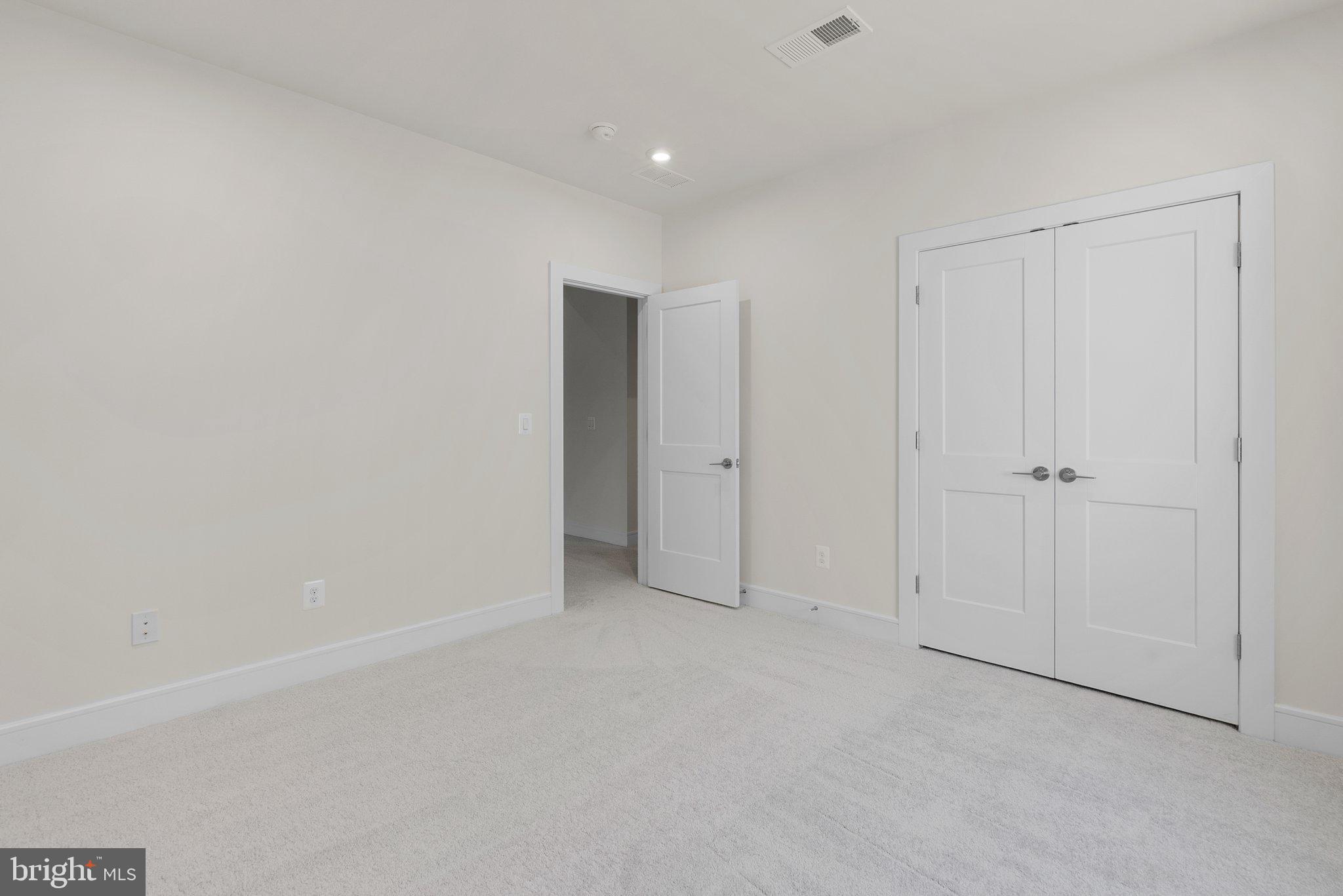 MEADOWBROOK - Residential