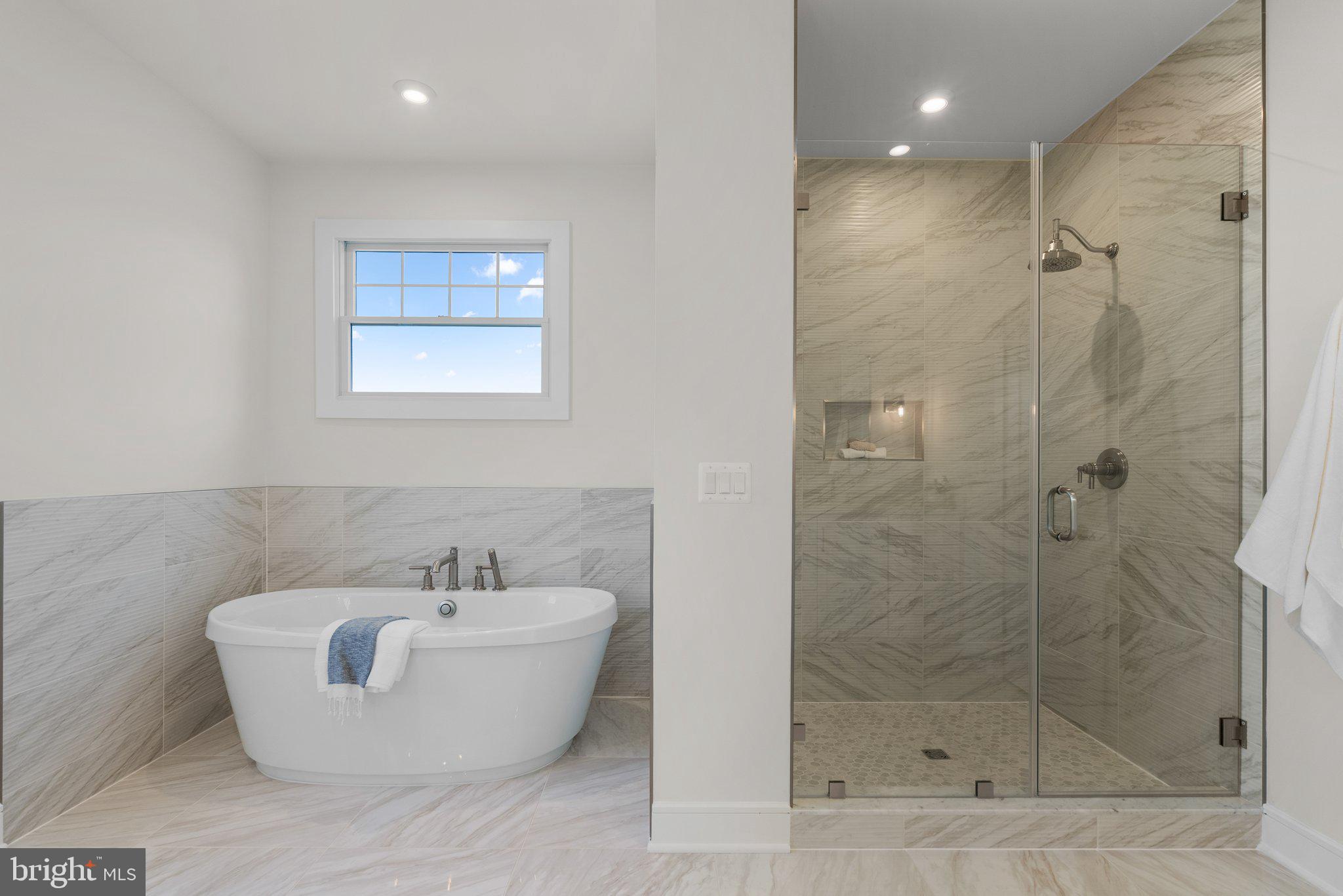 MEADOWBROOK - Residential