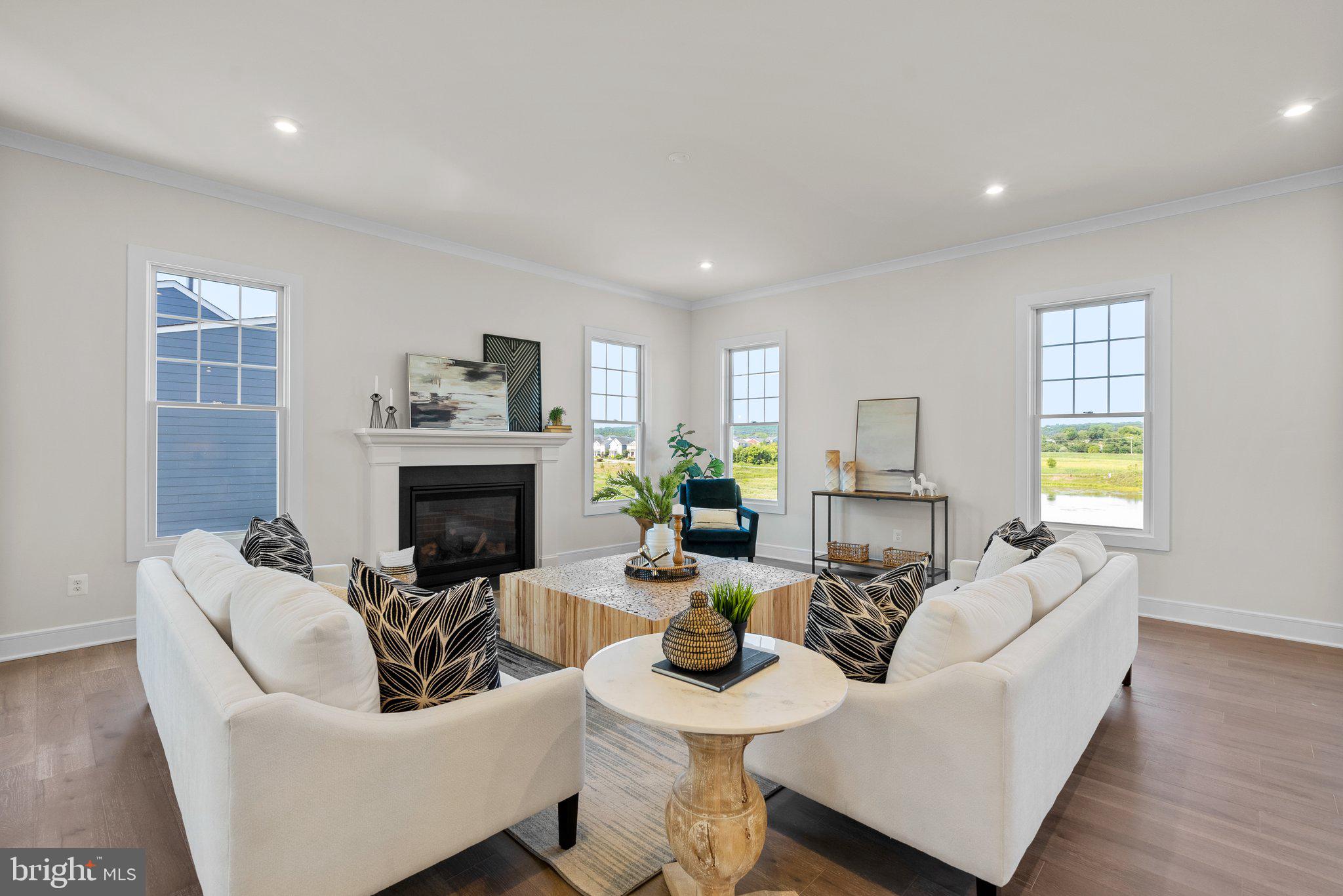 MEADOWBROOK - Residential