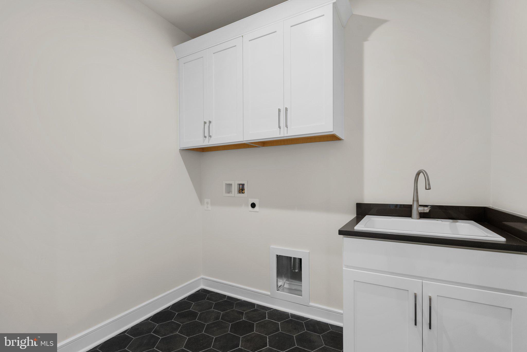 MEADOWBROOK - Residential