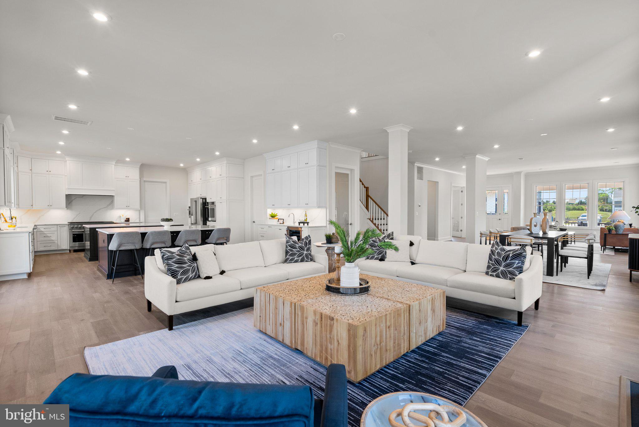 MEADOWBROOK - Residential