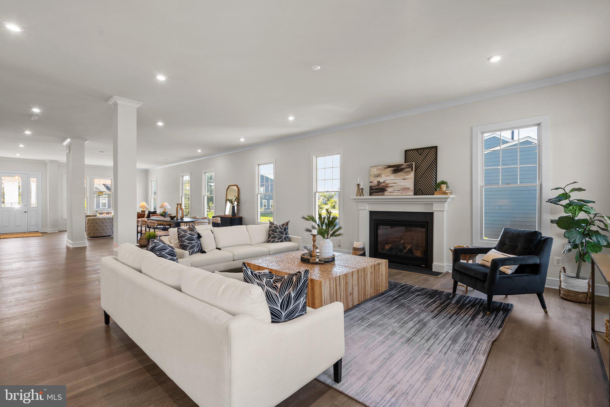 MEADOWBROOK - Residential