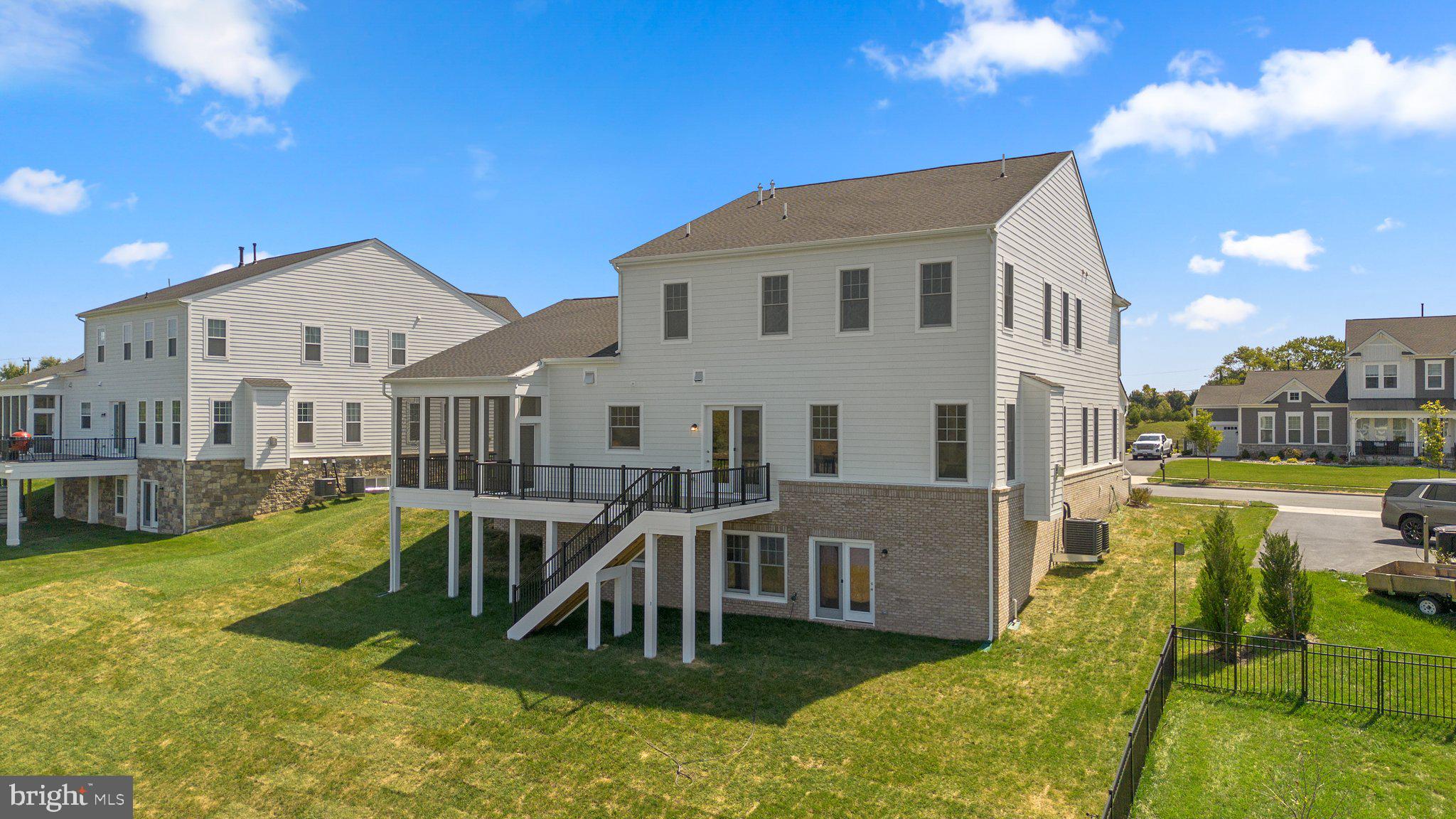 MEADOWBROOK - Residential