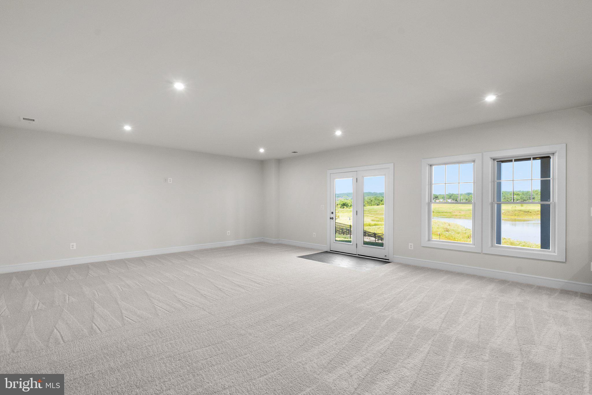 MEADOWBROOK - Residential