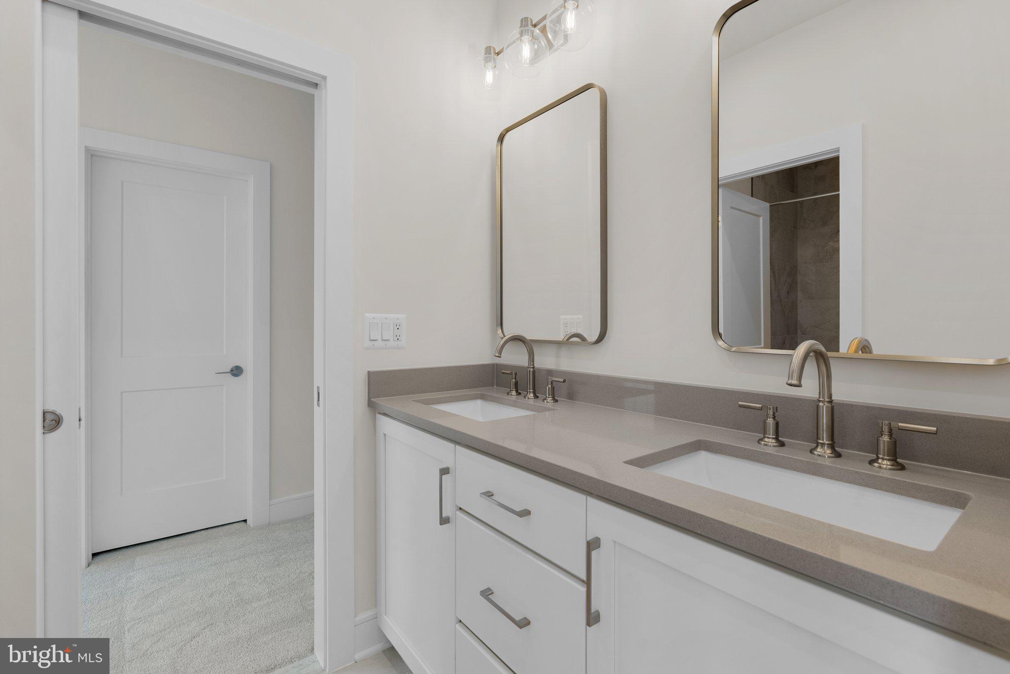 MEADOWBROOK - Residential