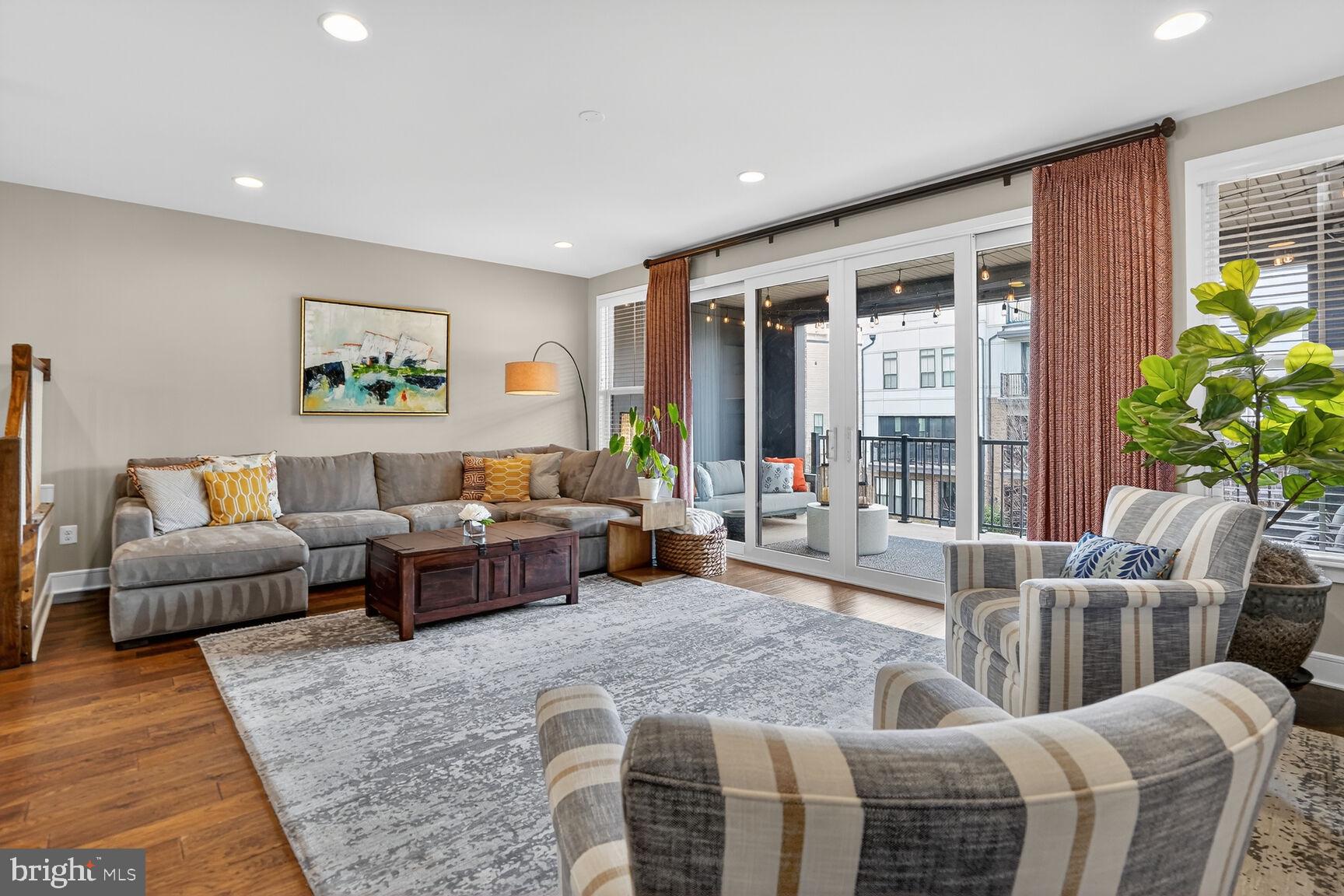 BRAMBLETON TOWN CENTER - Residential