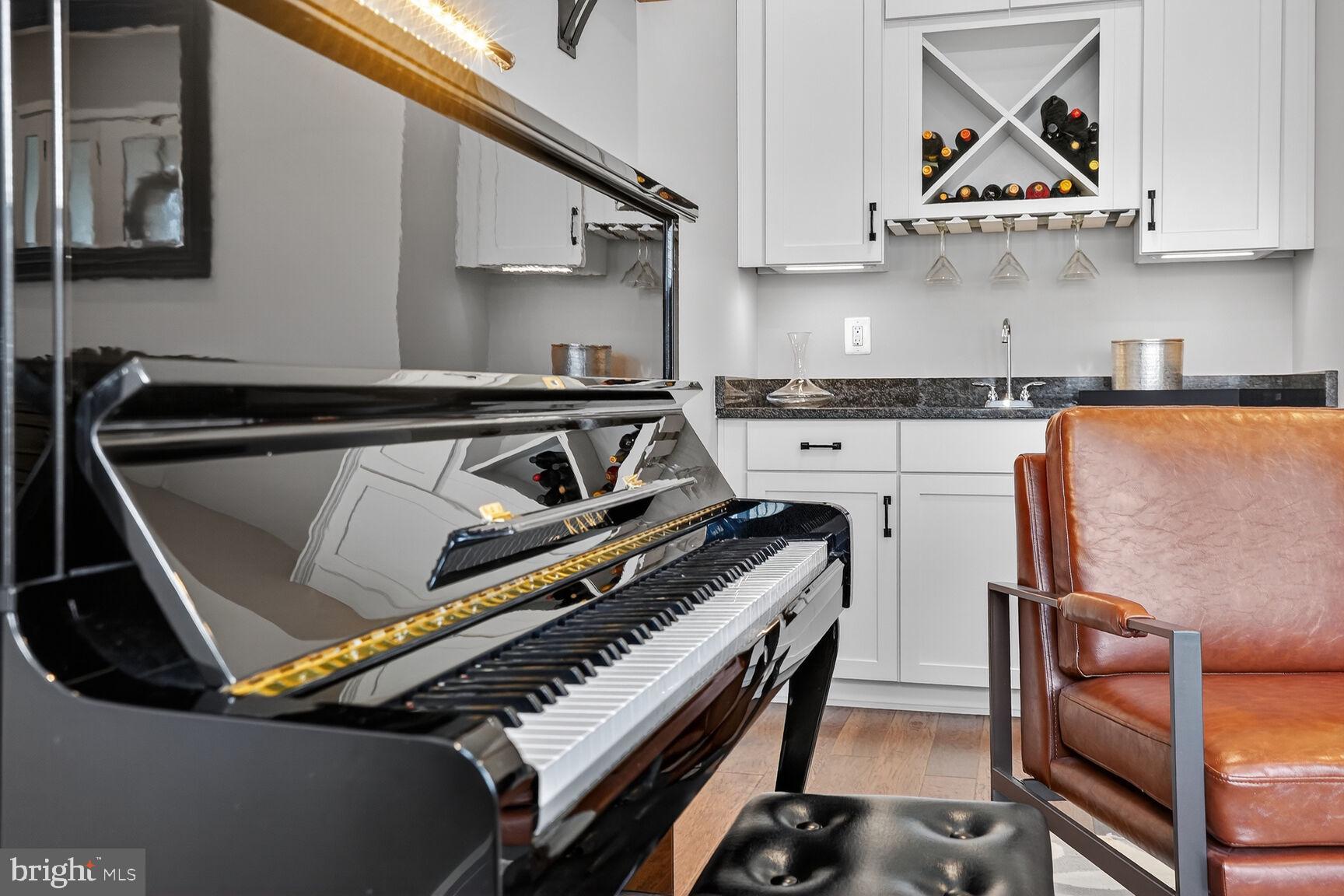 BRAMBLETON TOWN CENTER - Residential