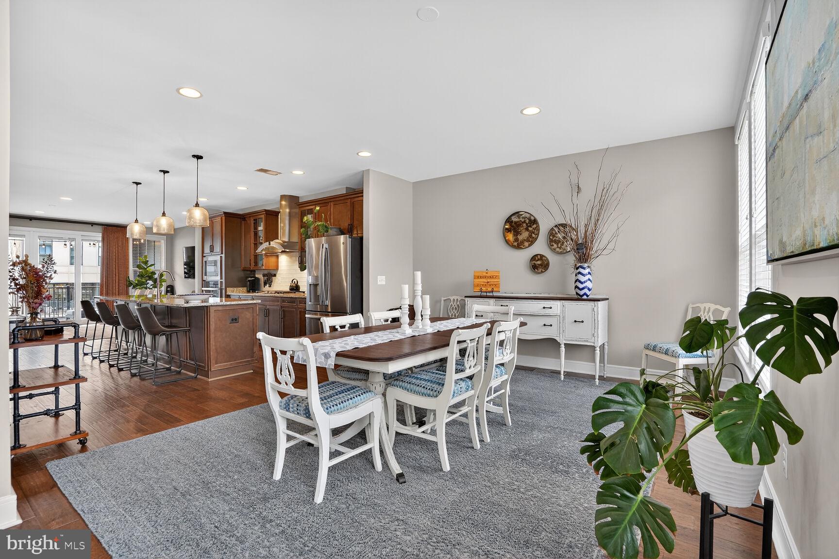 BRAMBLETON TOWN CENTER - Residential