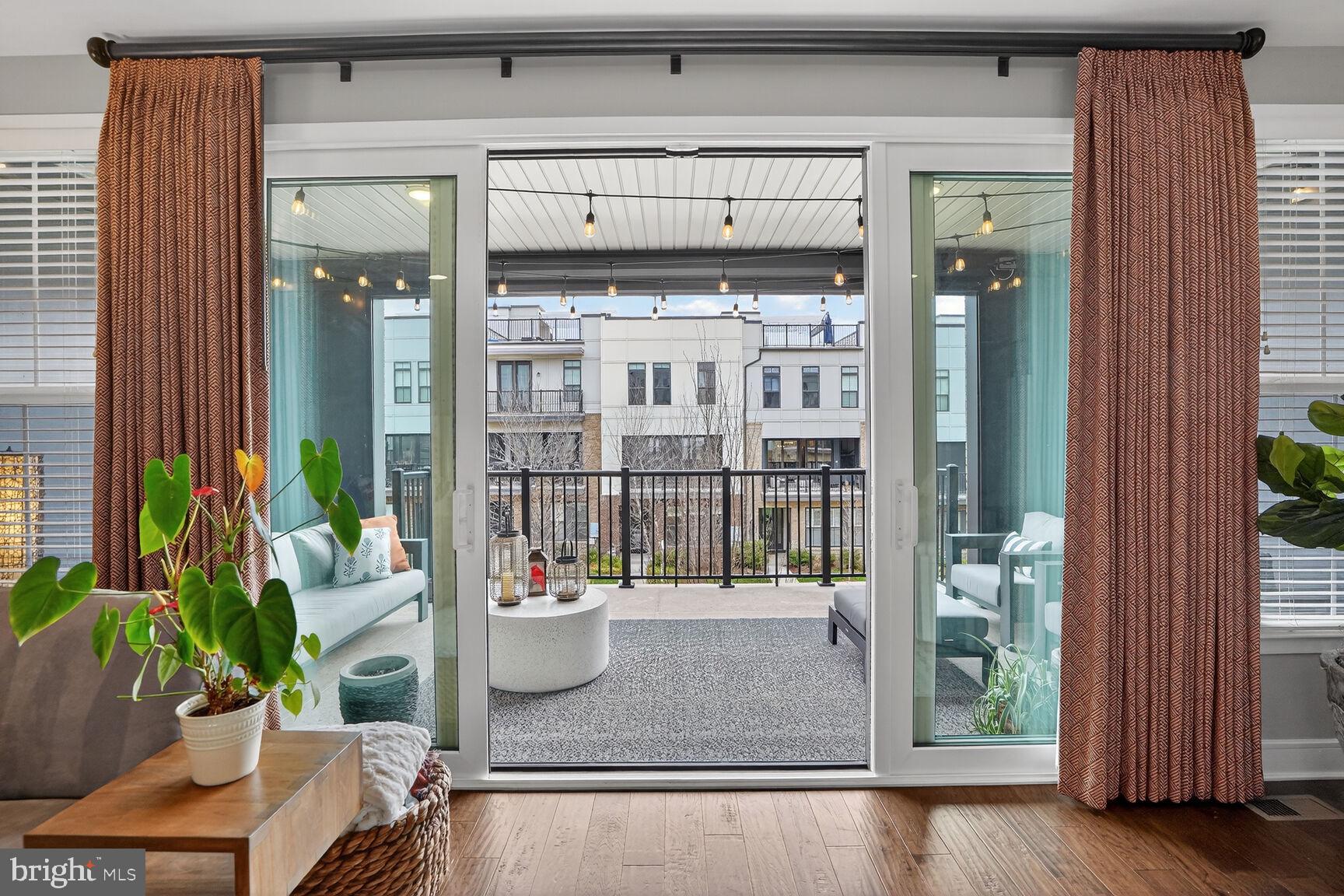 BRAMBLETON TOWN CENTER - Residential