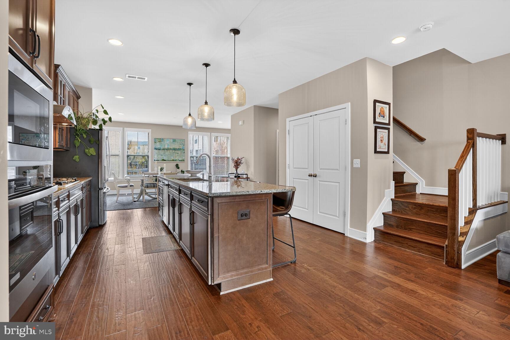 BRAMBLETON TOWN CENTER - Residential