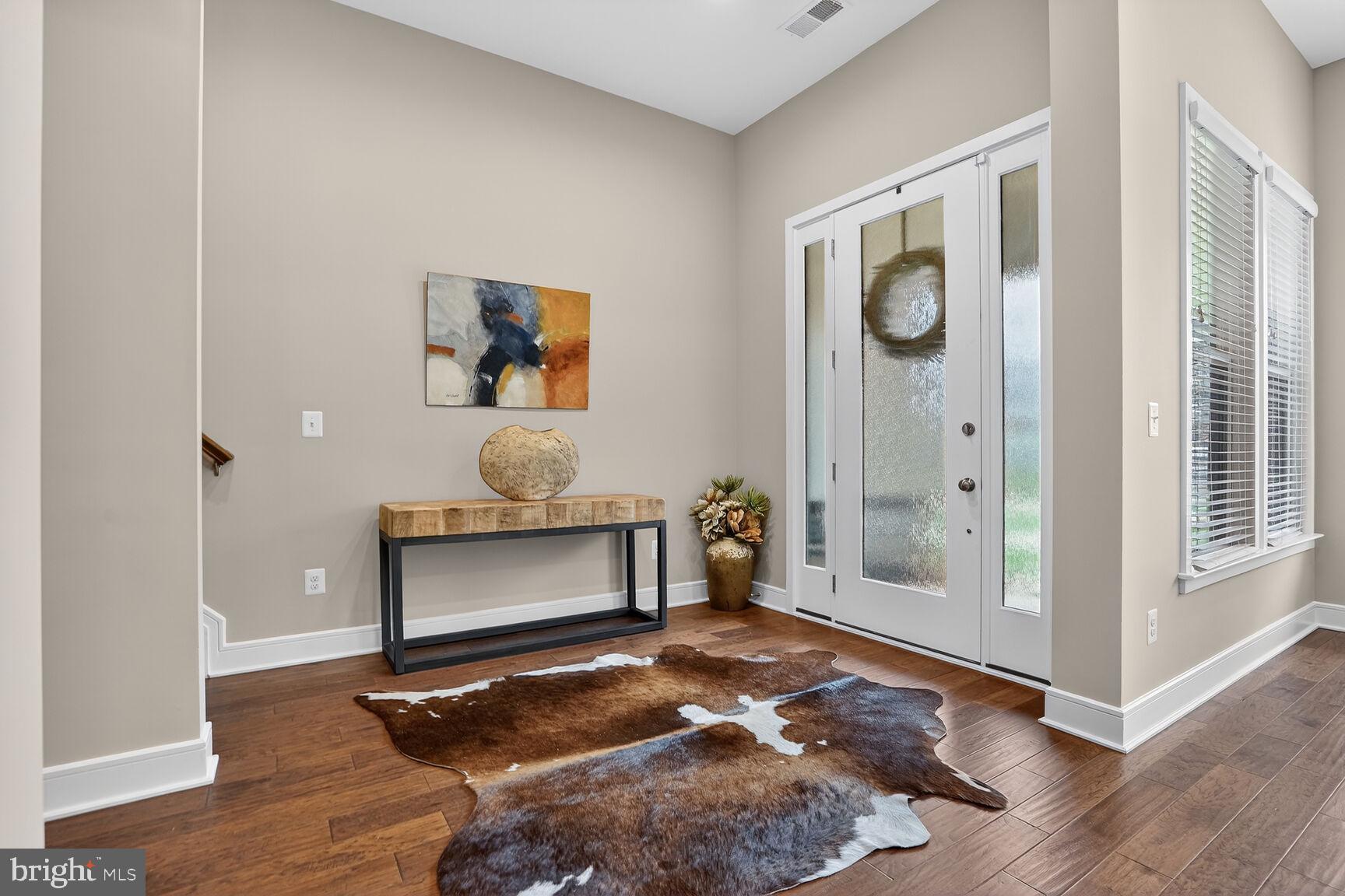 23048 LAVALLETTE SQUARE