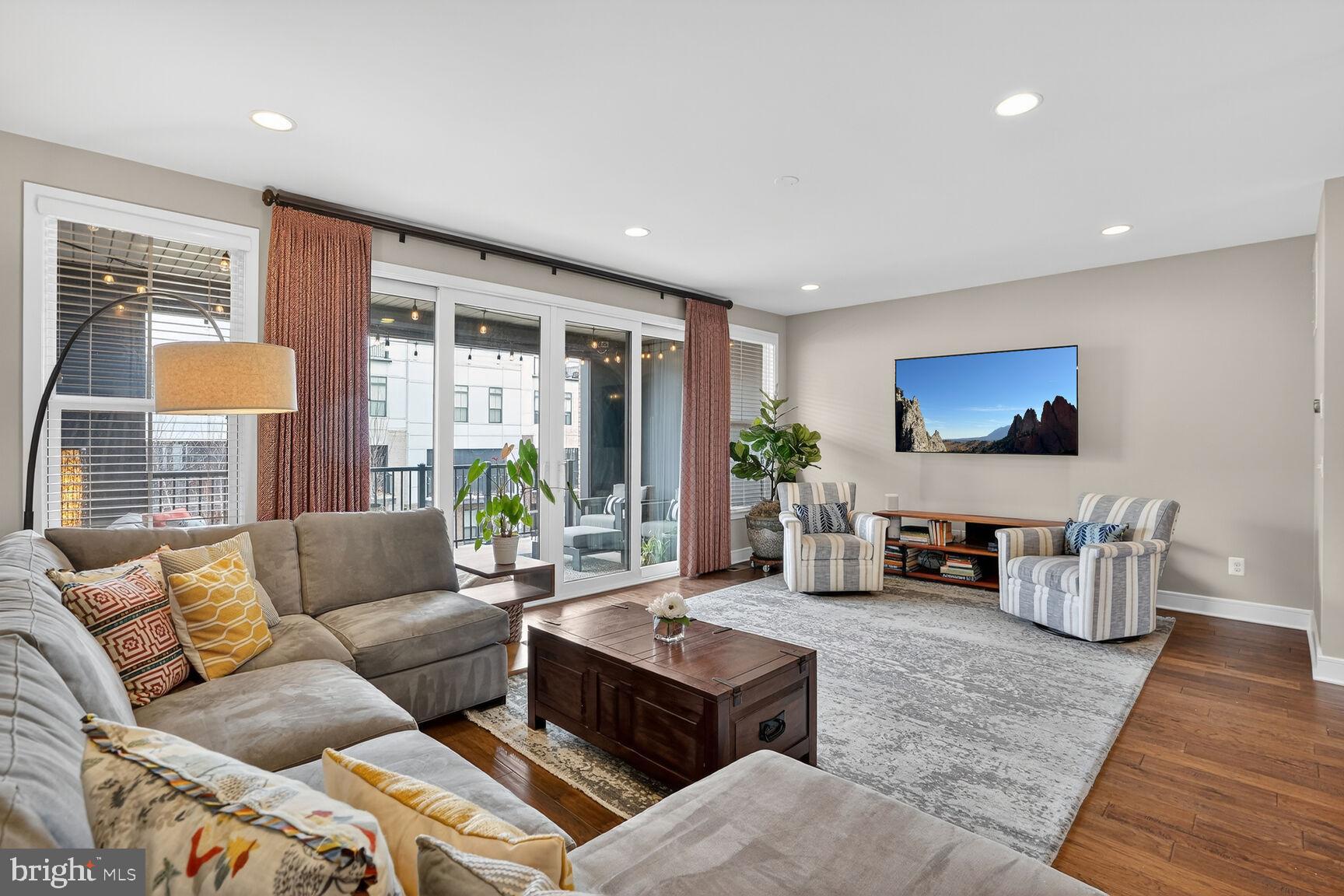 BRAMBLETON TOWN CENTER - Residential