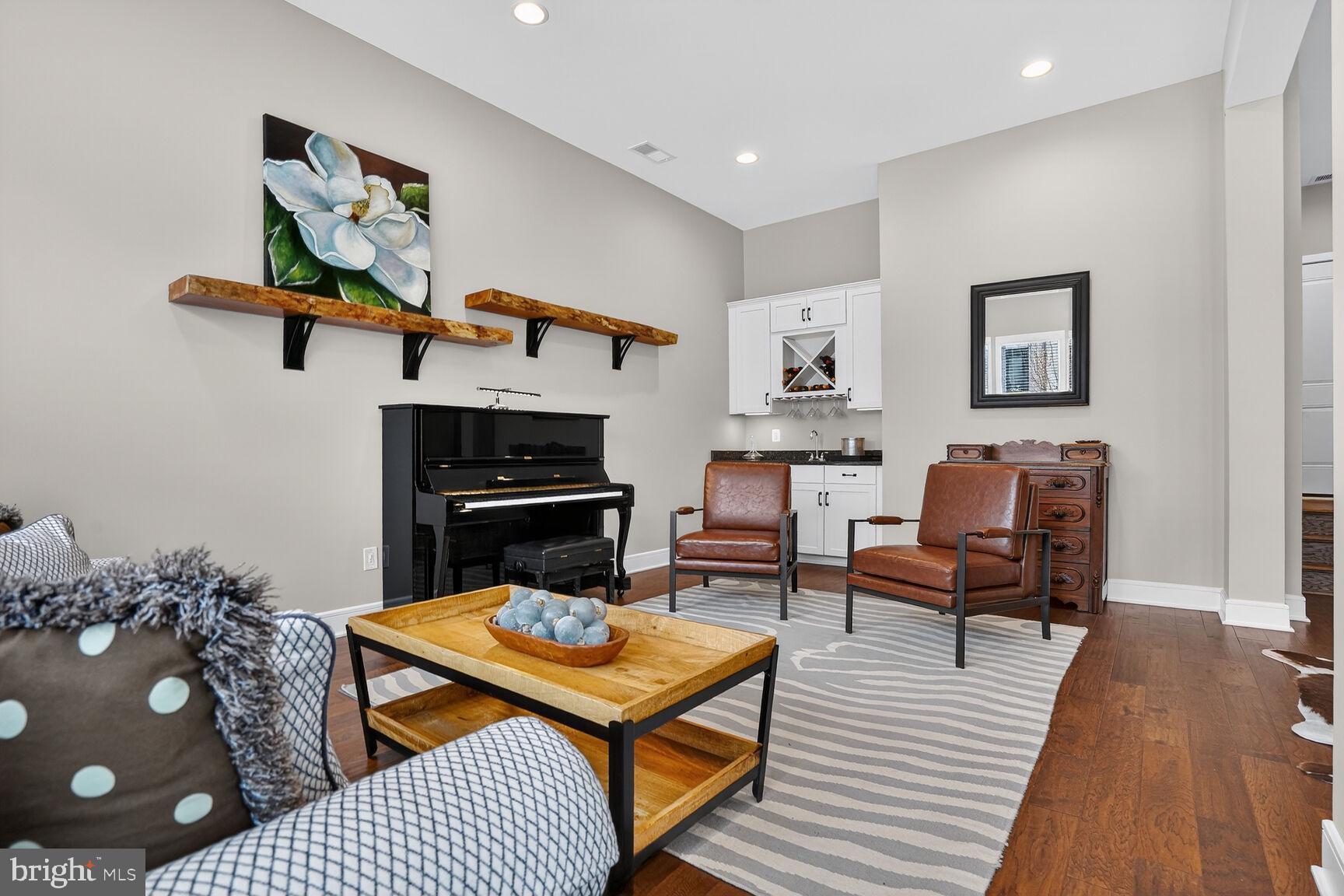 BRAMBLETON TOWN CENTER - Residential