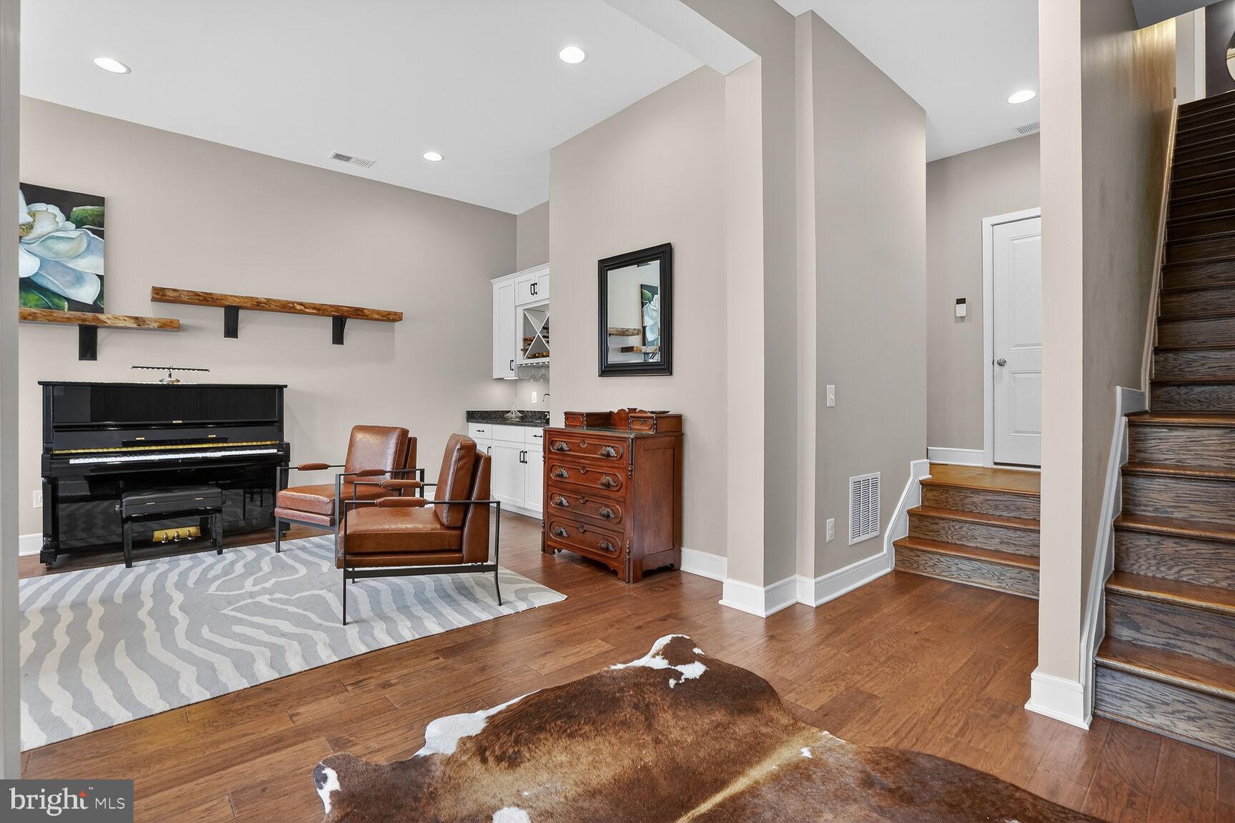 BRAMBLETON TOWN CENTER - Residential