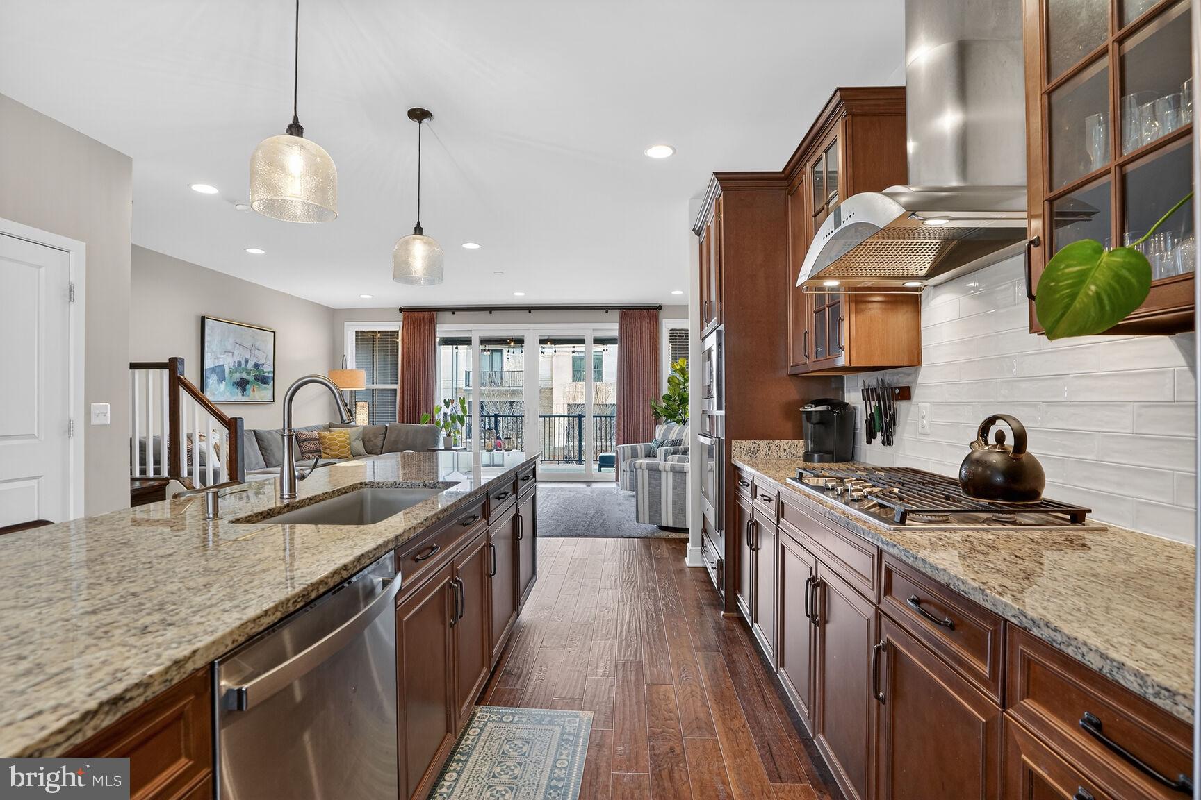 BRAMBLETON TOWN CENTER - Residential