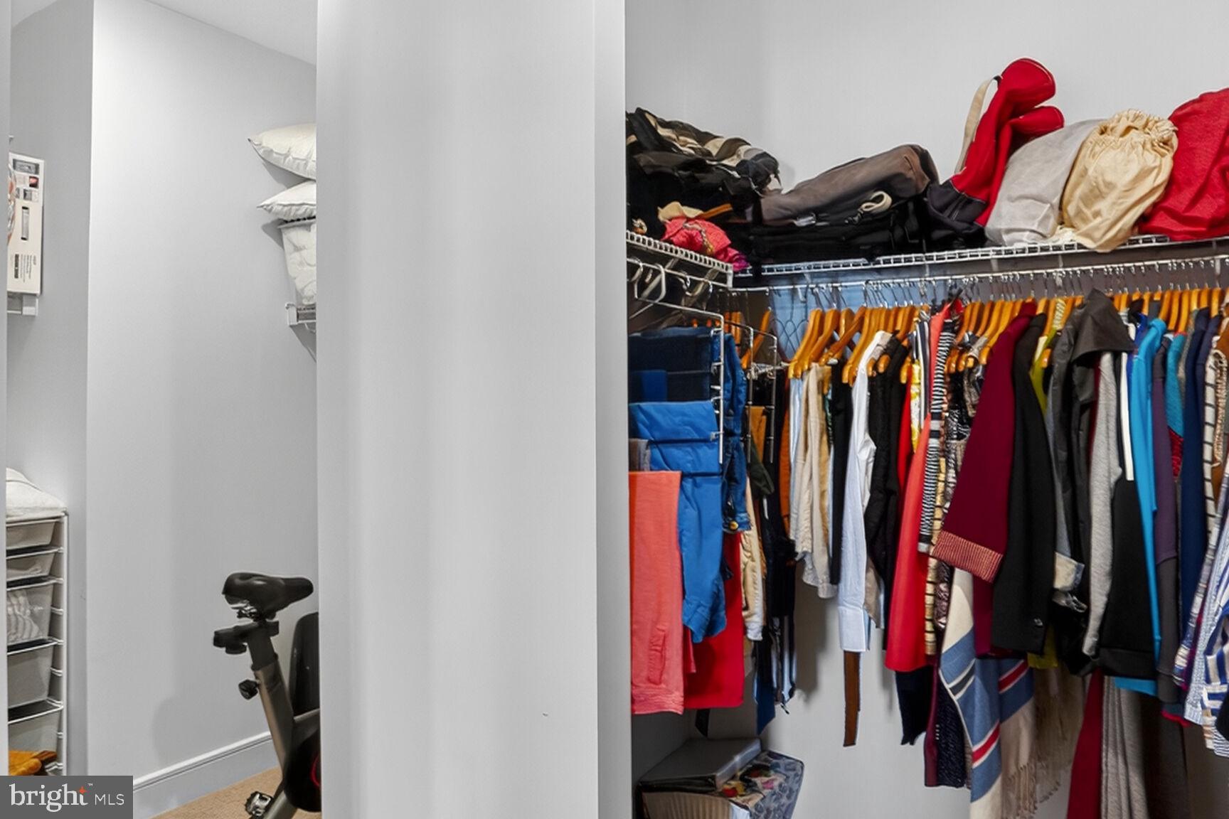 BRAMBLETON TOWN CENTER - Residential