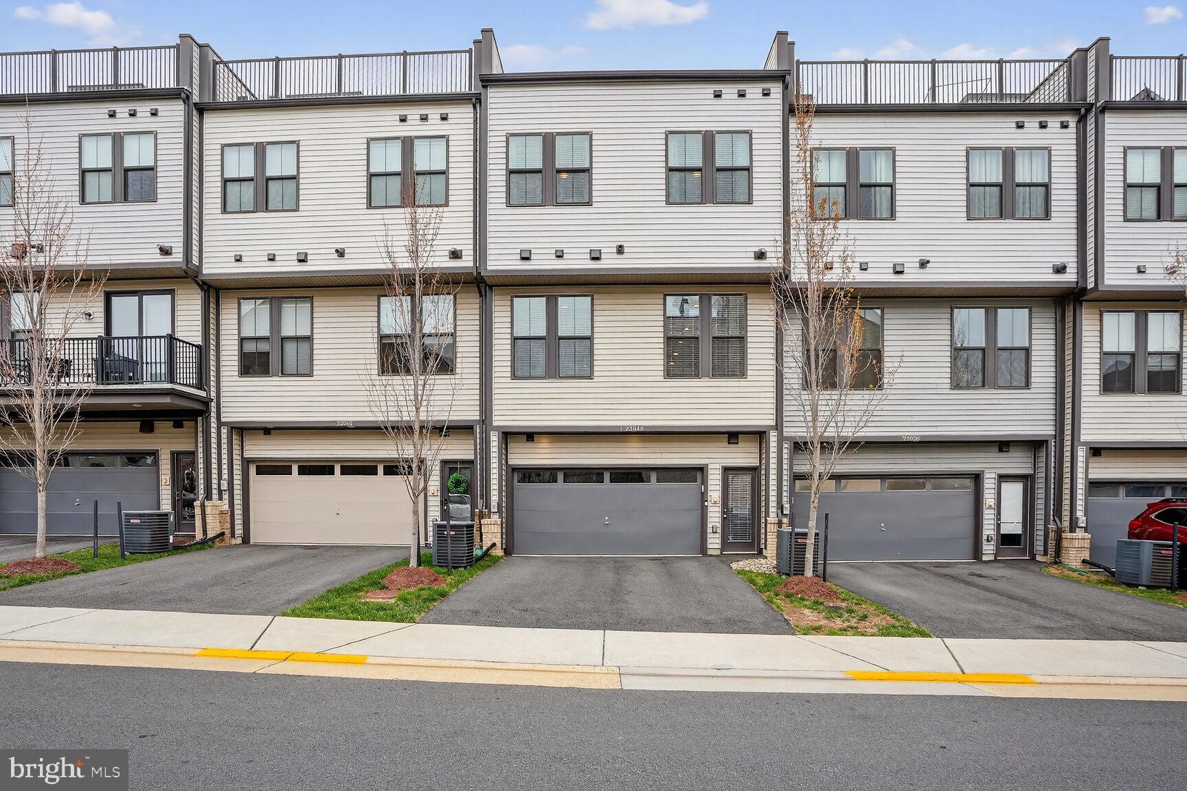 BRAMBLETON TOWN CENTER - Residential