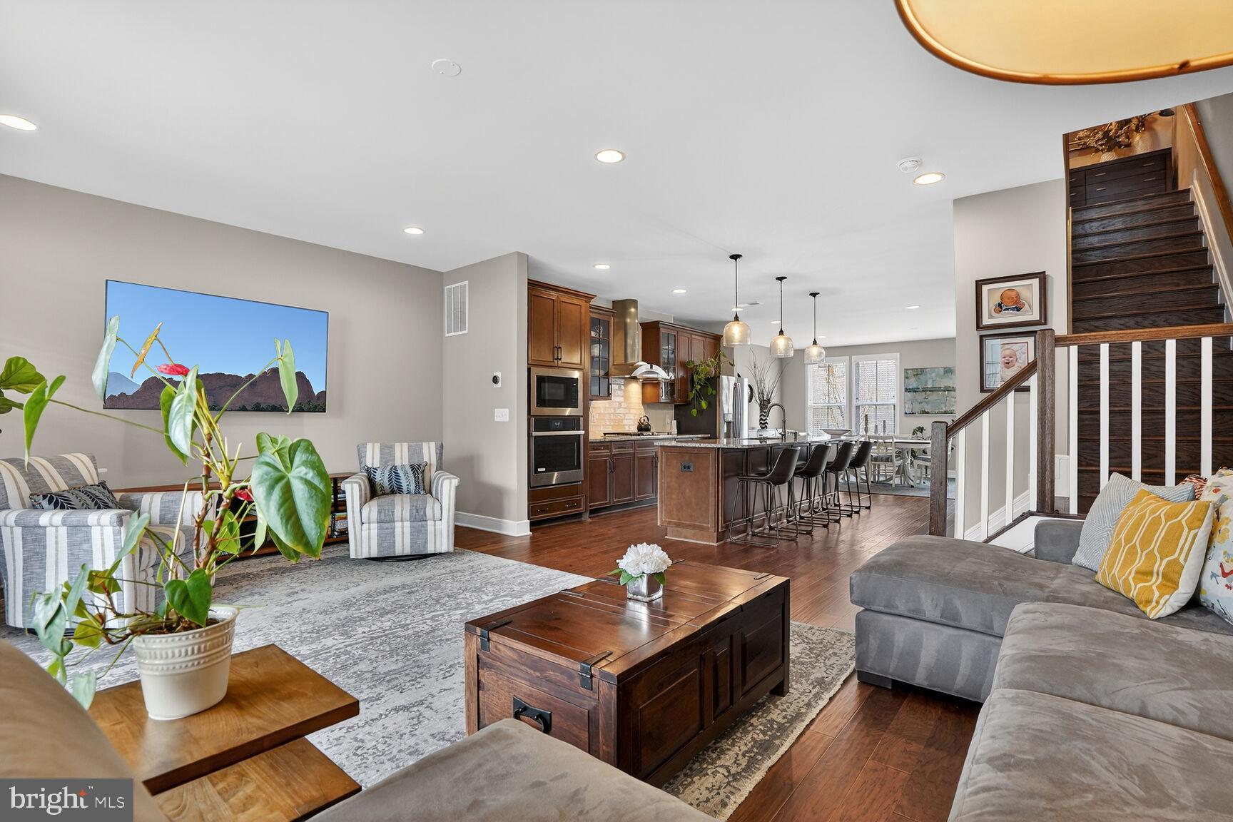 BRAMBLETON TOWN CENTER - Residential