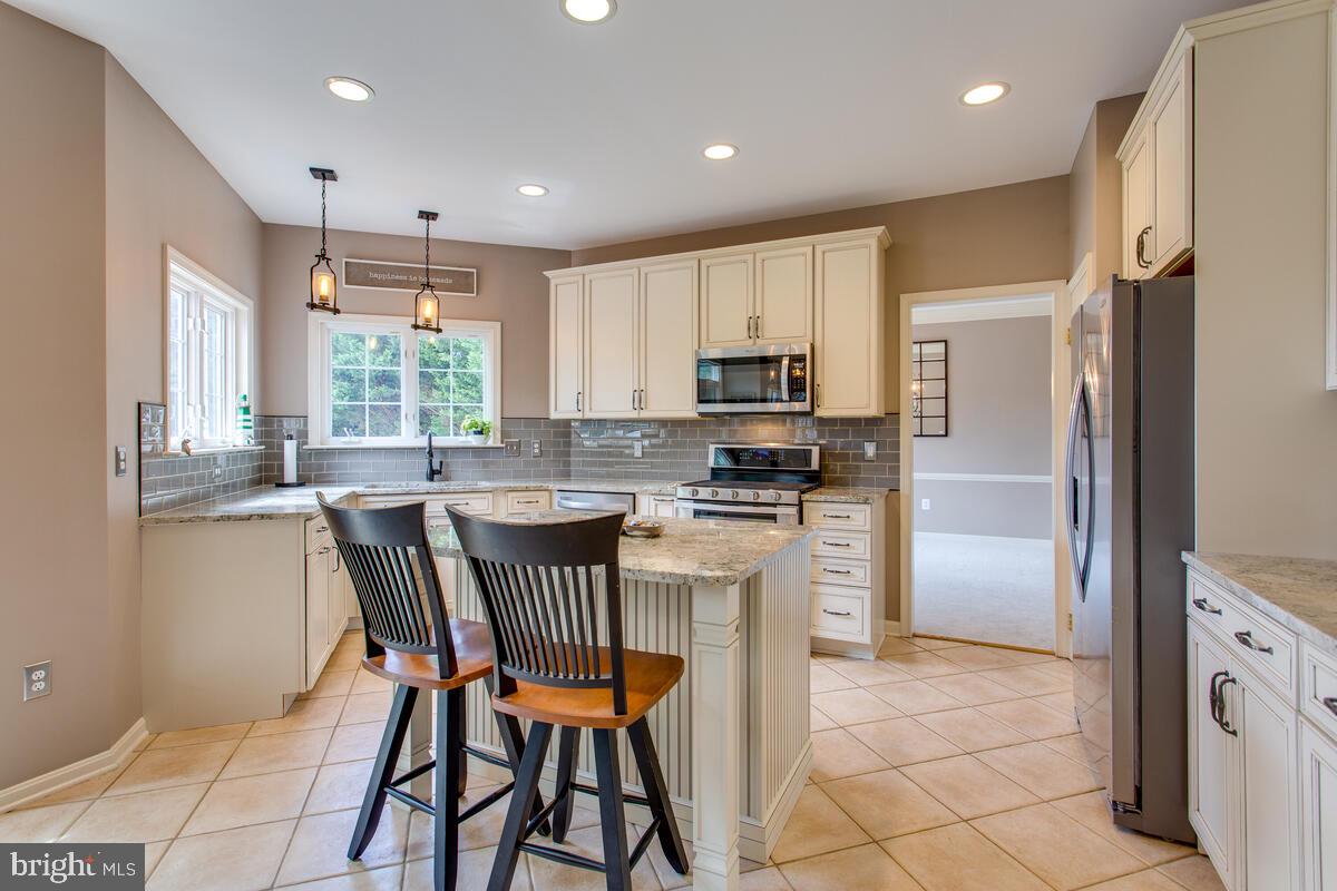 EDGEWOOD - Residential