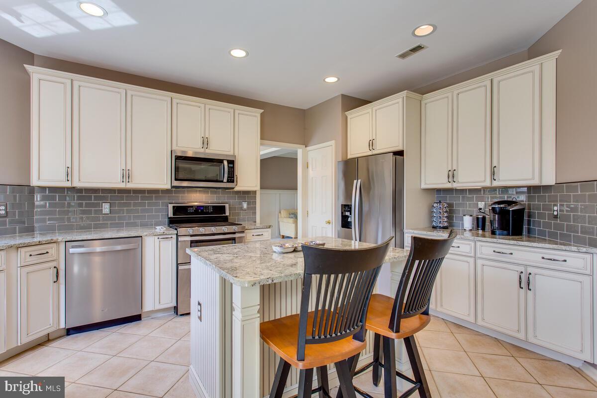 EDGEWOOD - Residential