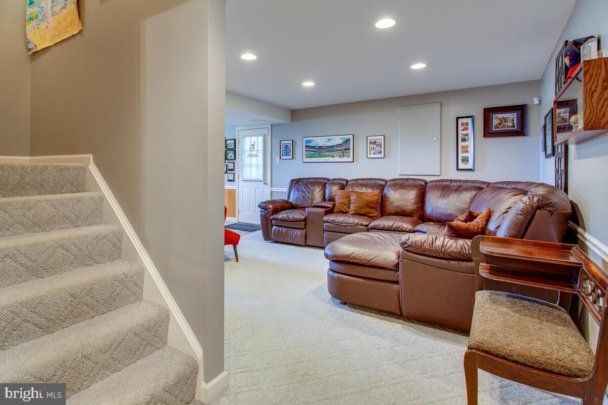 EDGEWOOD - Residential