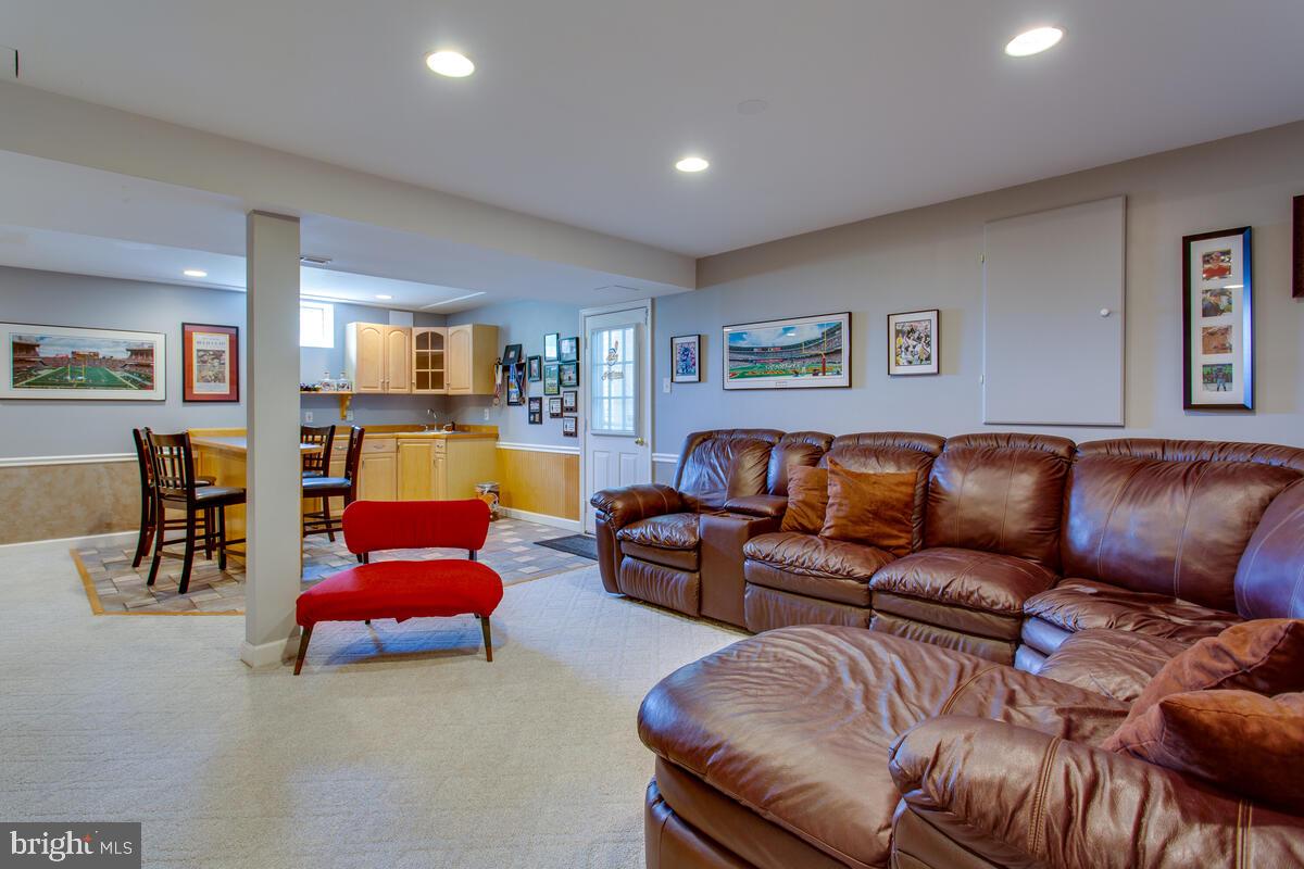 EDGEWOOD - Residential