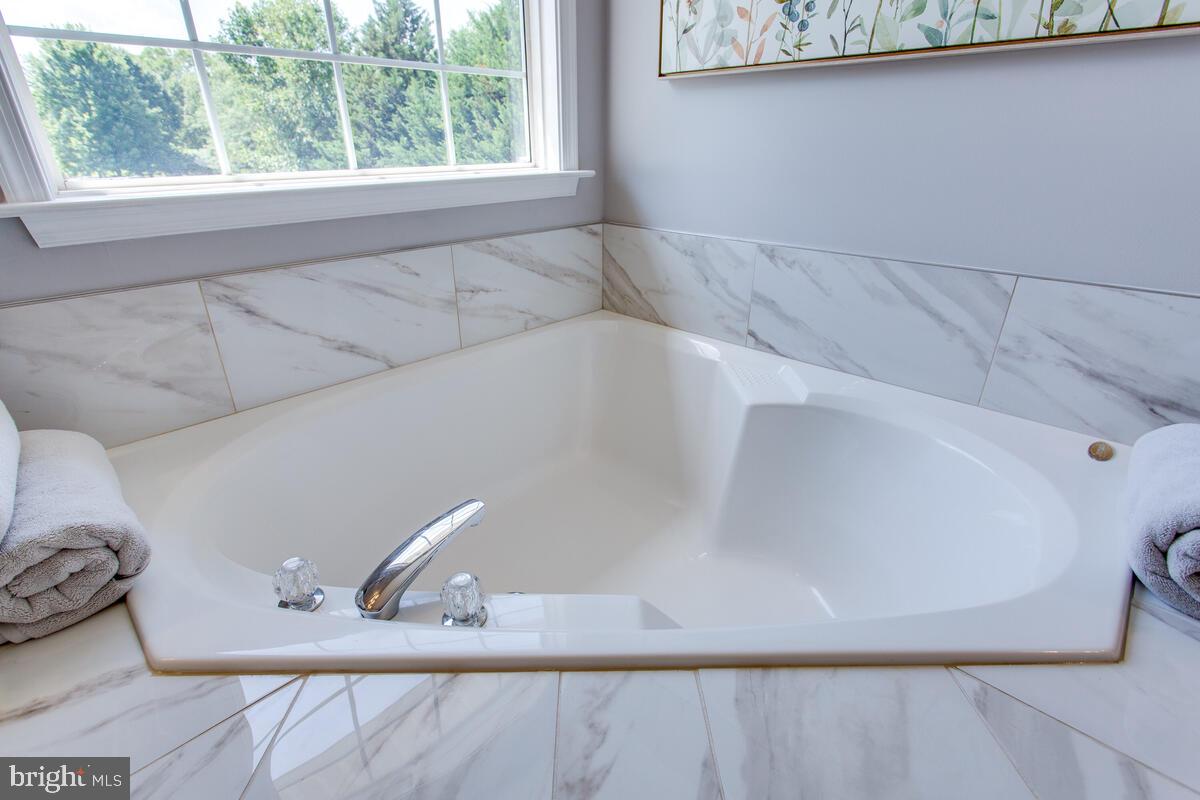 EDGEWOOD - Residential