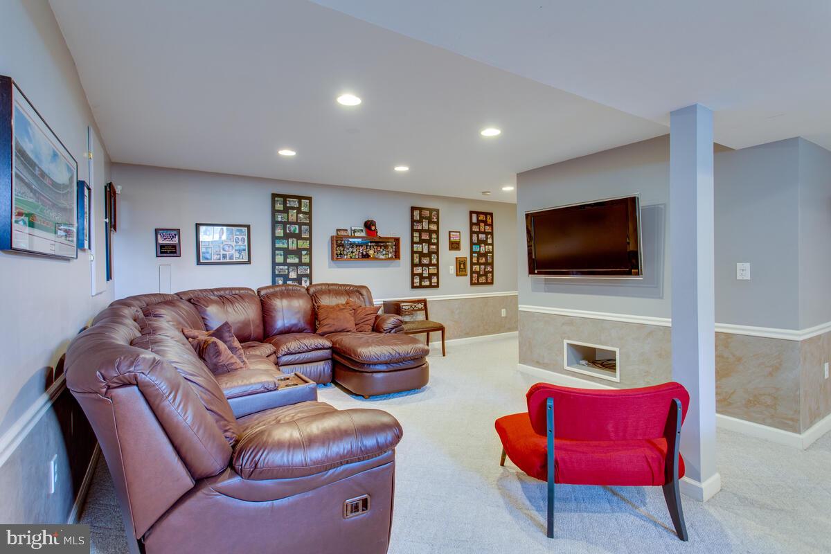 EDGEWOOD - Residential