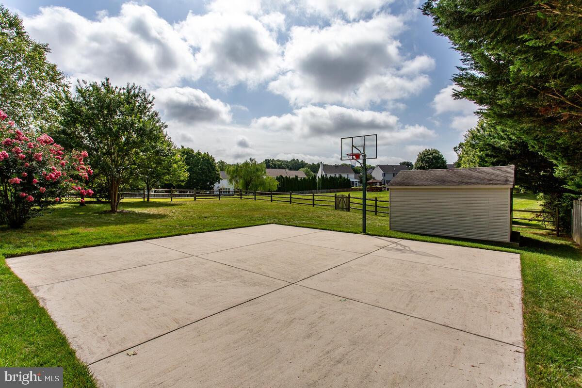 EDGEWOOD - Residential