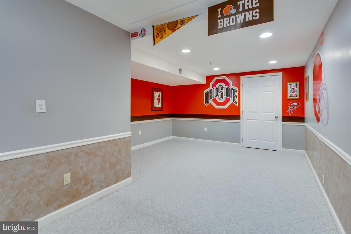 EDGEWOOD - Residential