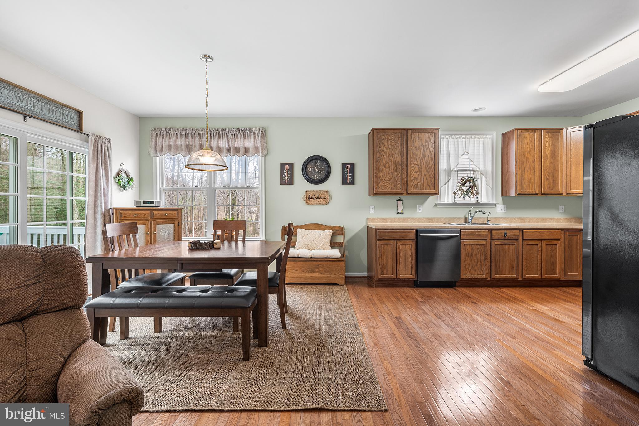 OLD FIELD VILLAGE - Residential