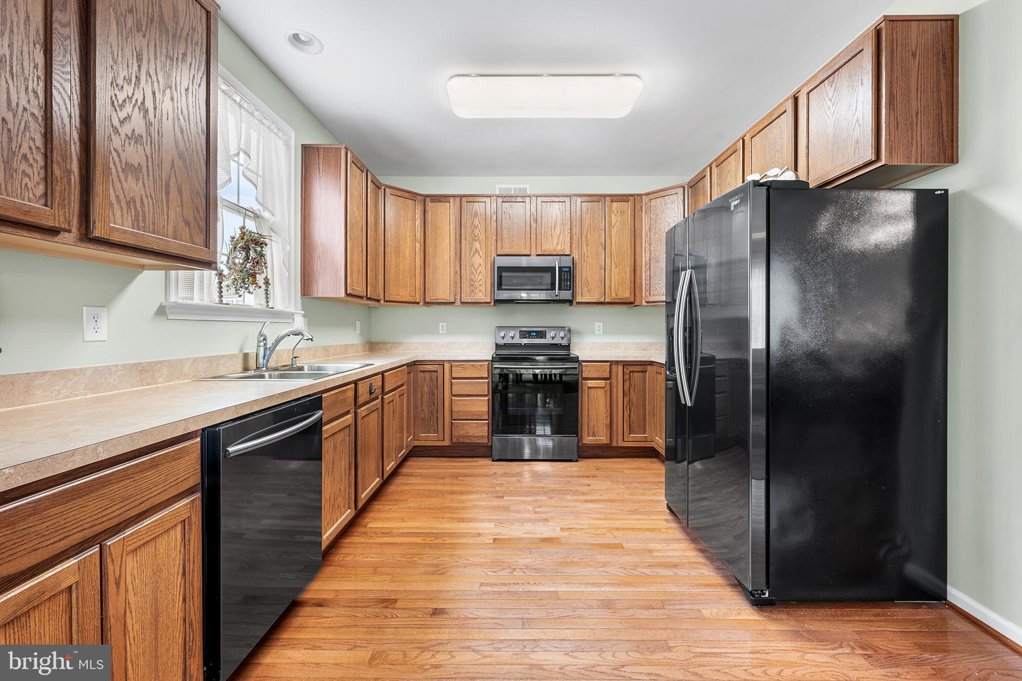 OLD FIELD VILLAGE - Residential