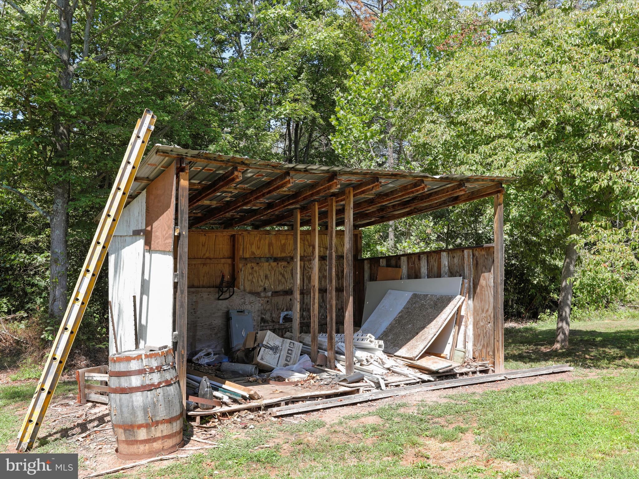 CABIN IN THE PINES - Residential