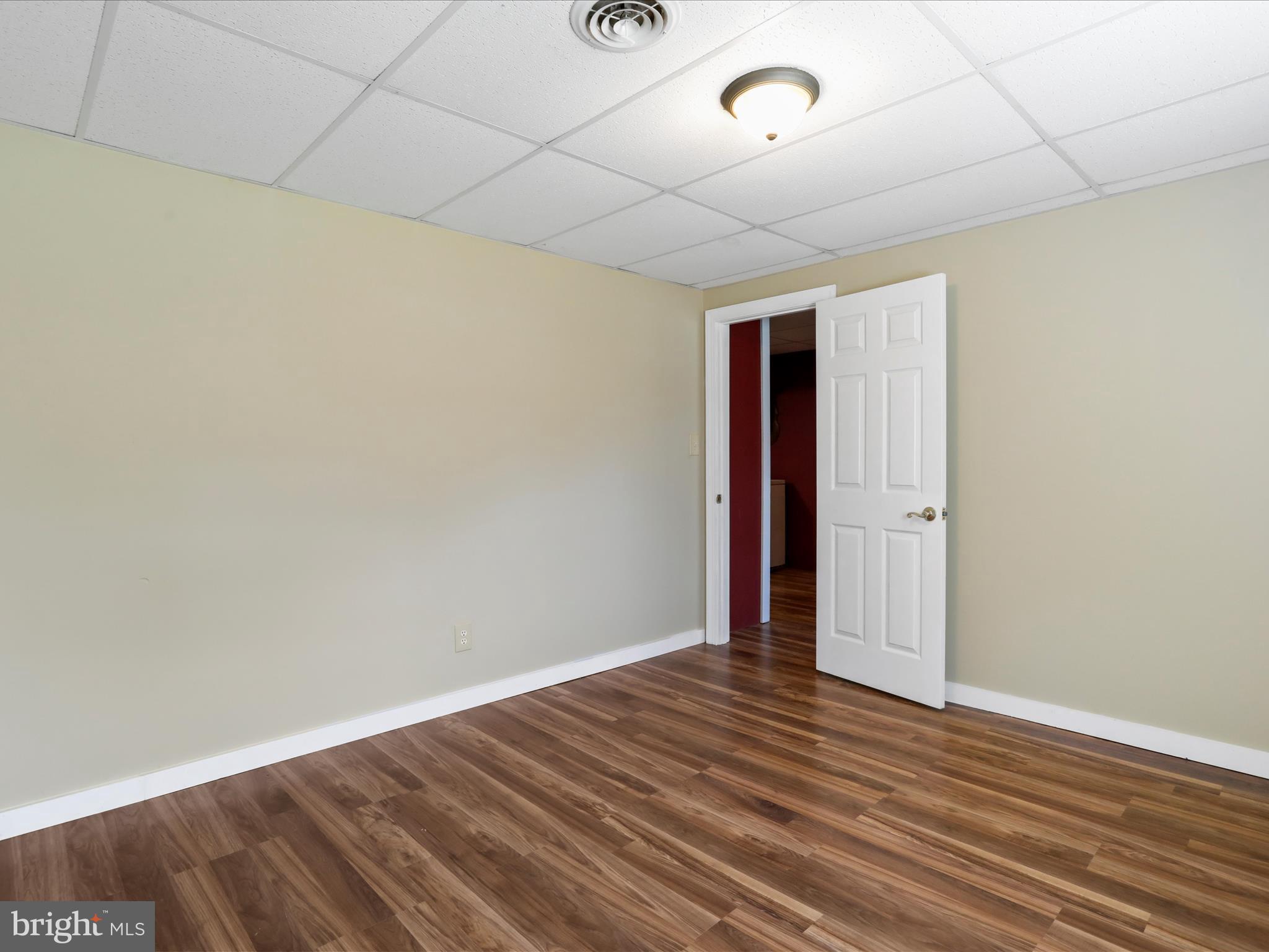 CABIN IN THE PINES - Residential