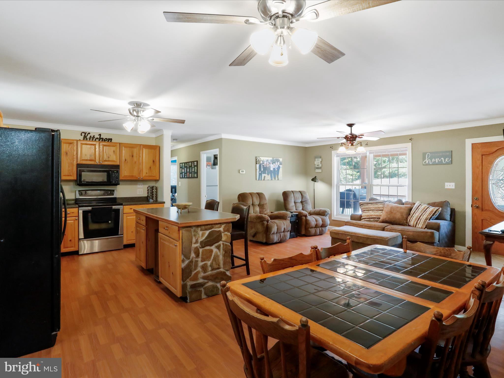 CABIN IN THE PINES - Residential