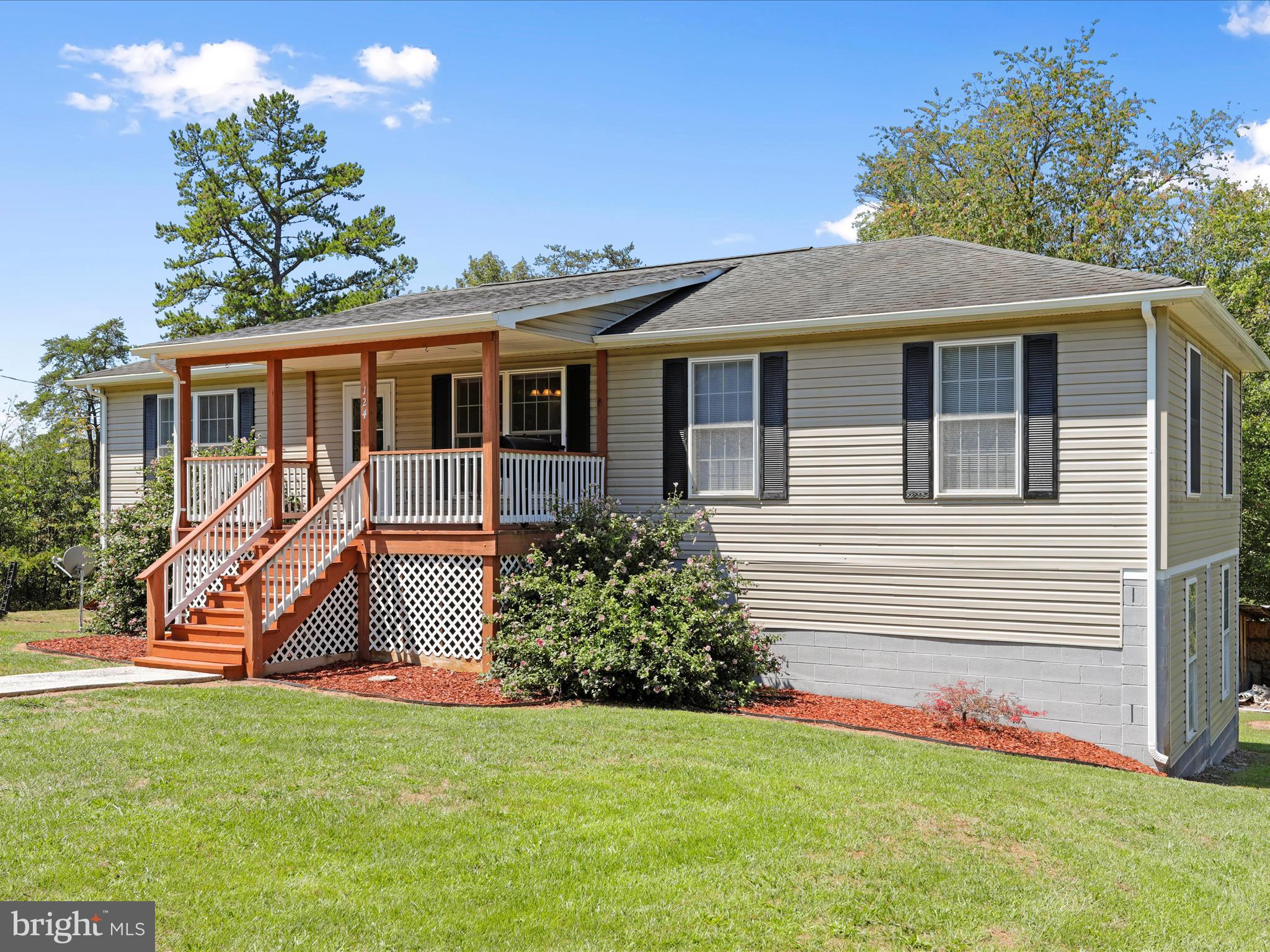 CABIN IN THE PINES - Residential