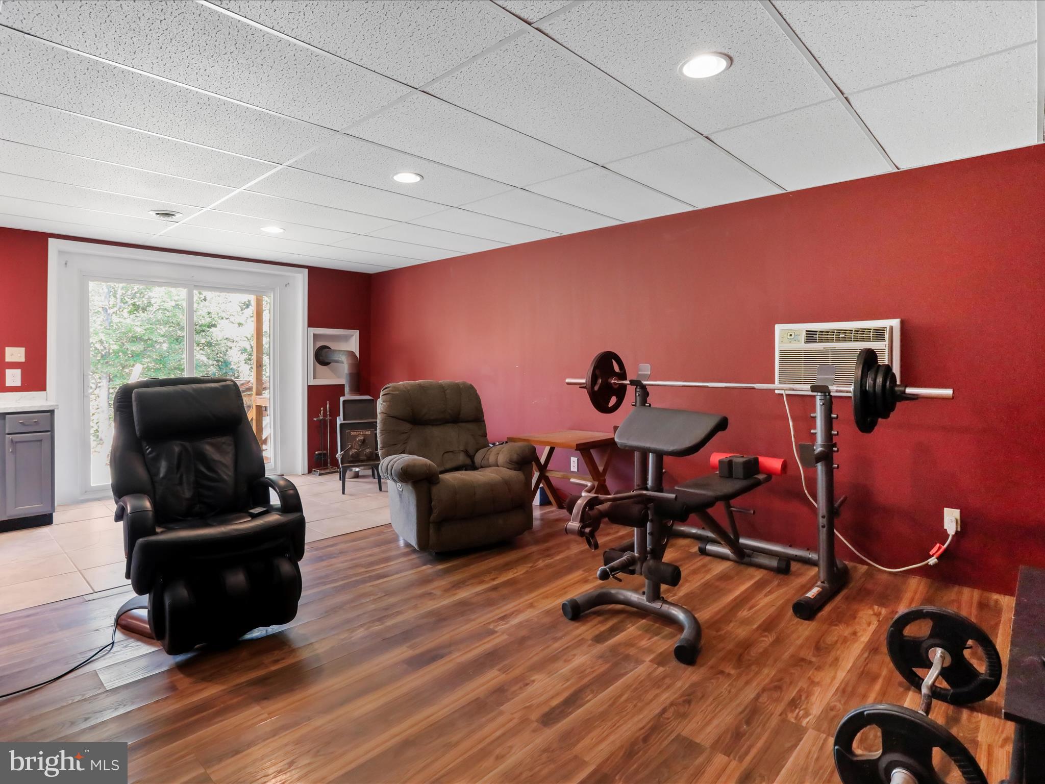 CABIN IN THE PINES - Residential