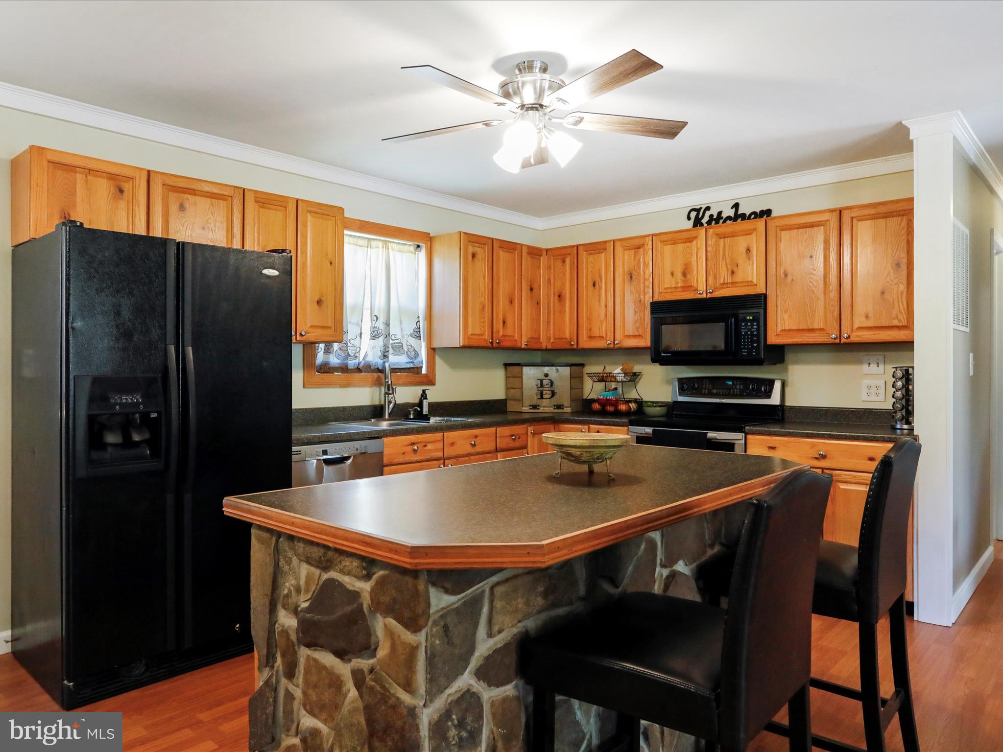 CABIN IN THE PINES - Residential