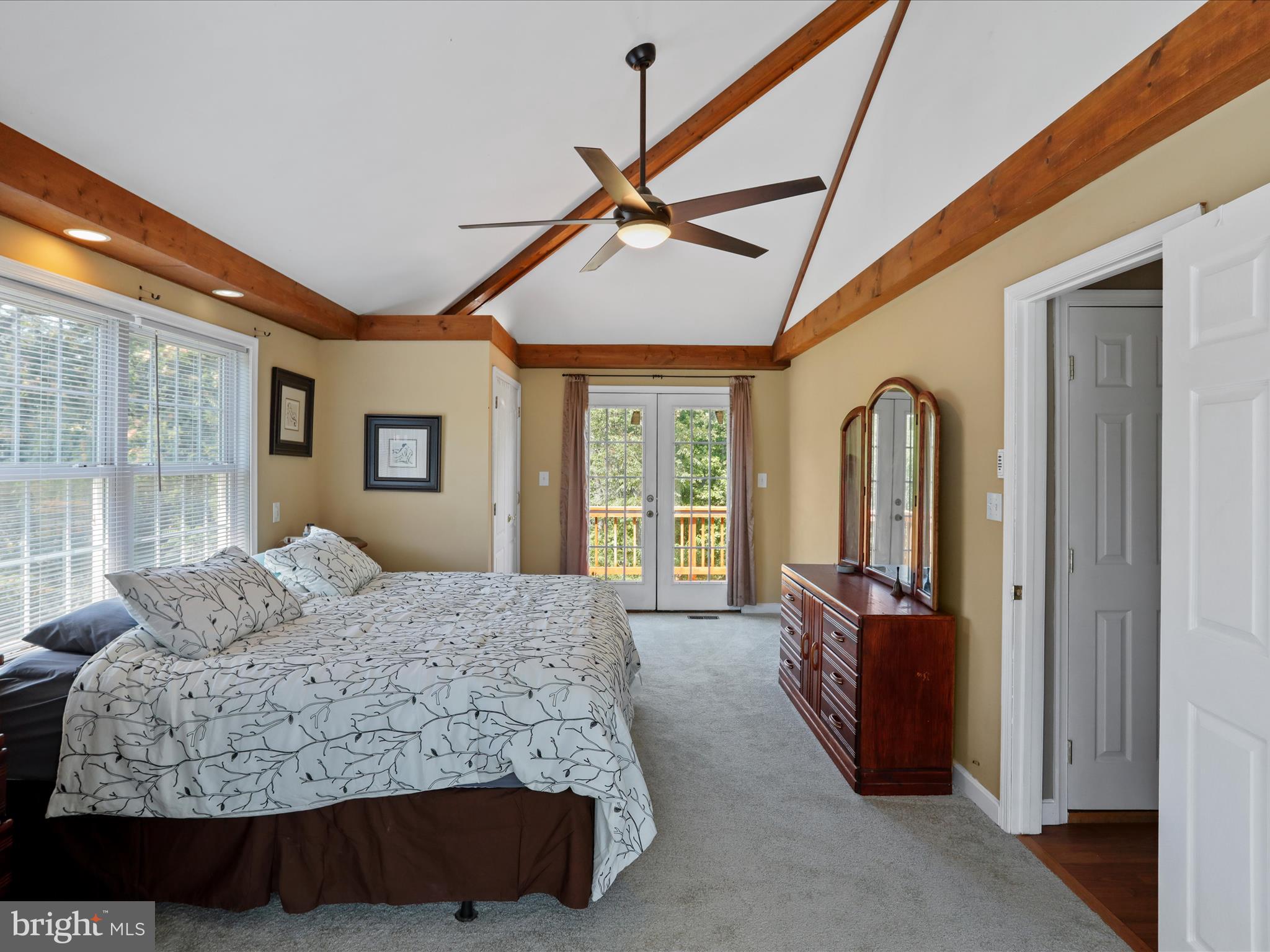 CABIN IN THE PINES - Residential