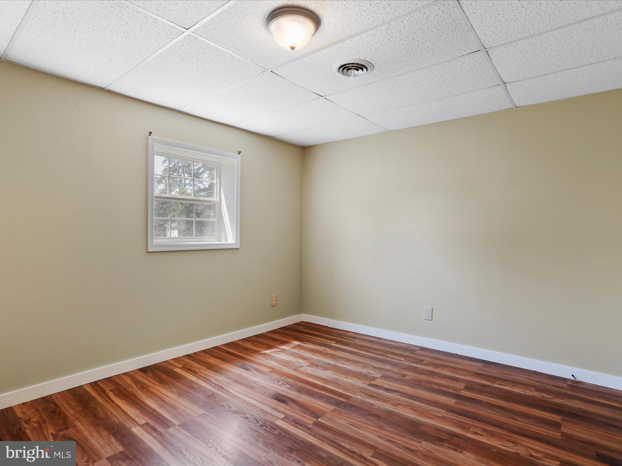 CABIN IN THE PINES - Residential