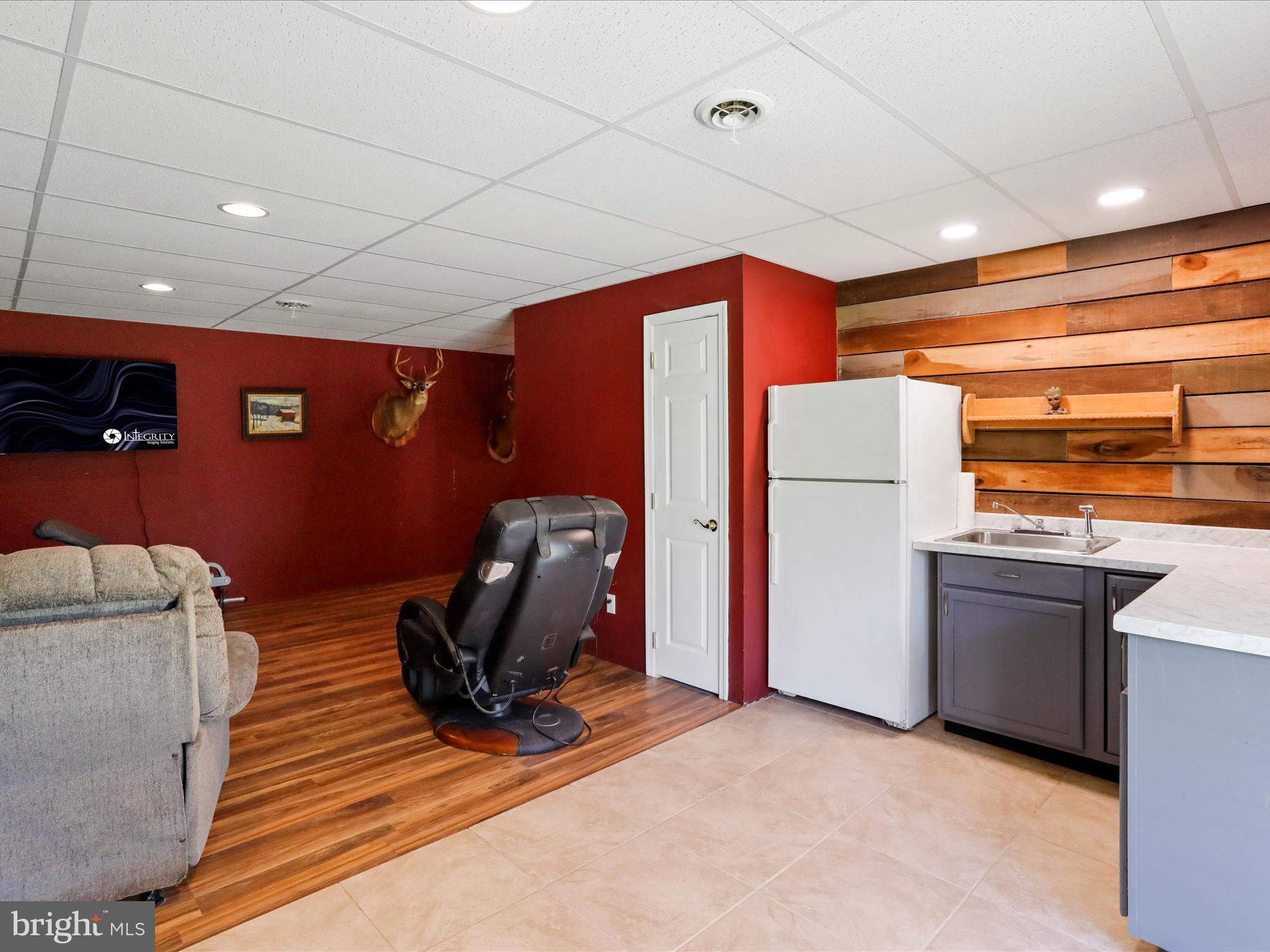 CABIN IN THE PINES - Residential