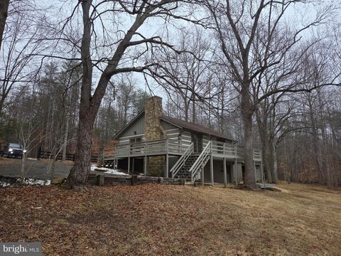 8022 DULINS FORD ROAD MARSHALL VA 20115