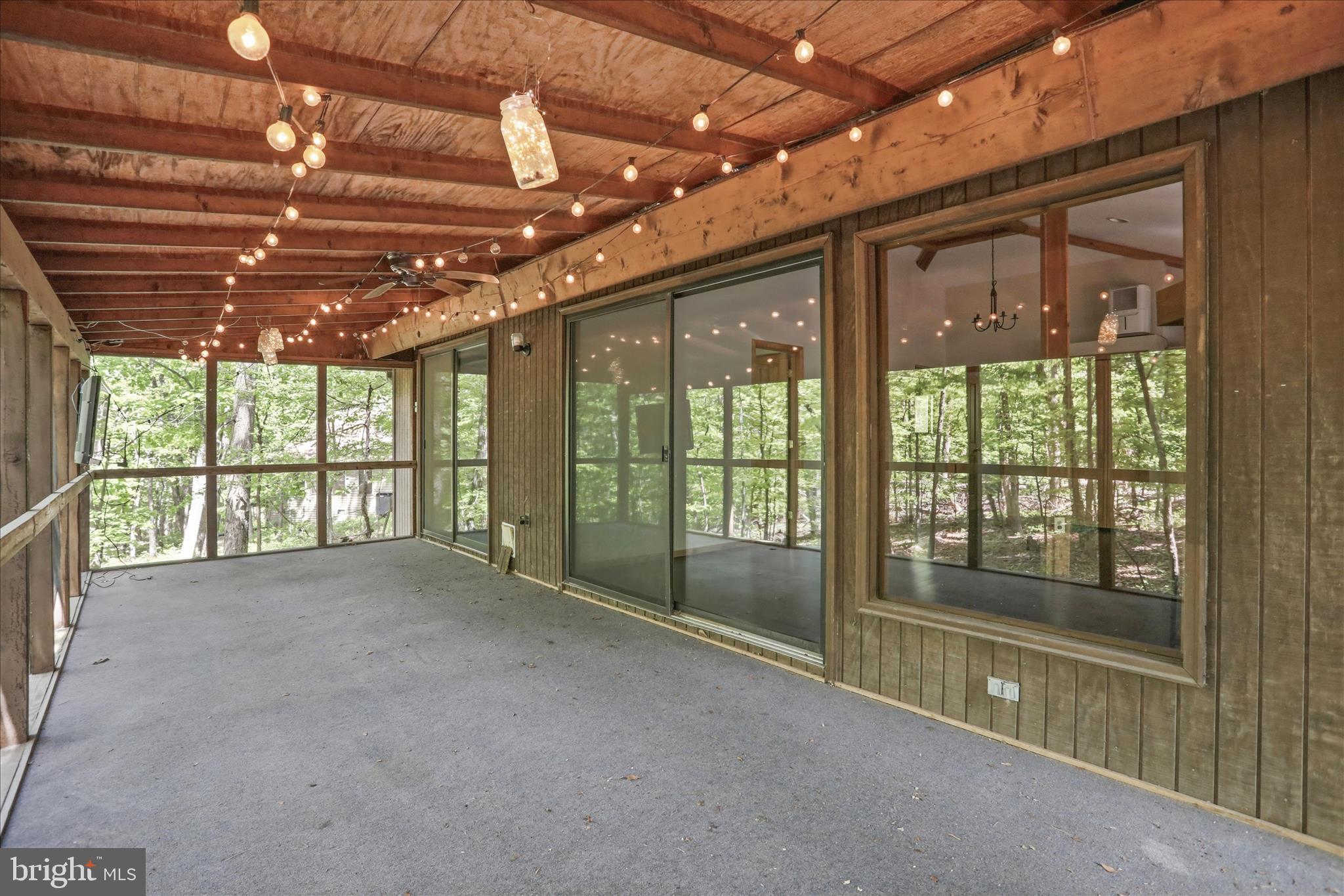 THE WOODS - Residential