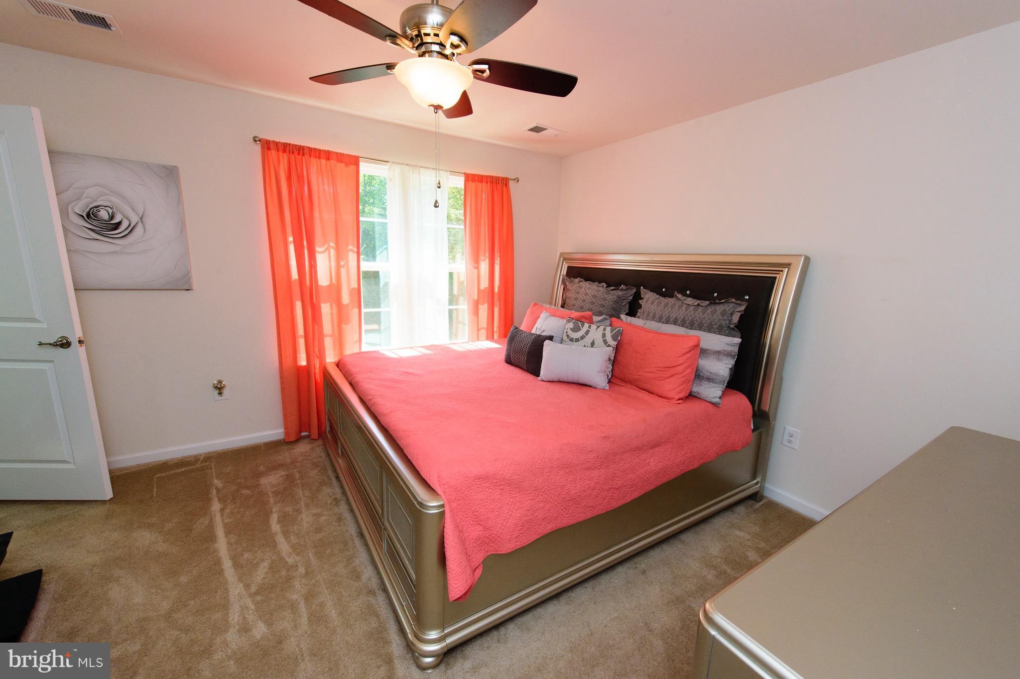 COURTHOUSE COMMONS - Residential