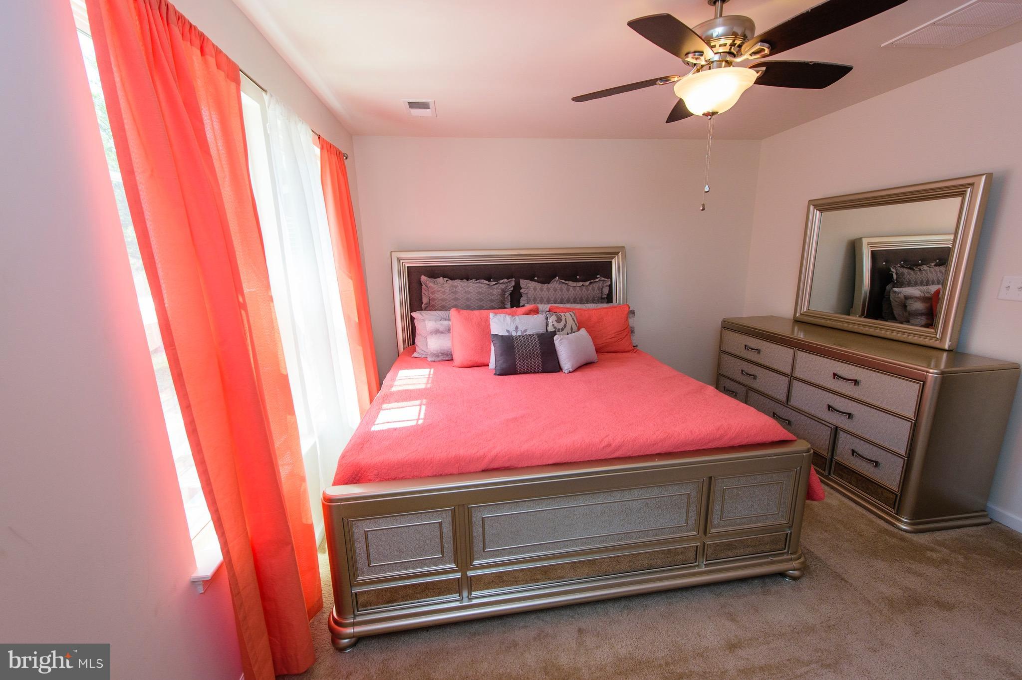 COURTHOUSE COMMONS - Residential