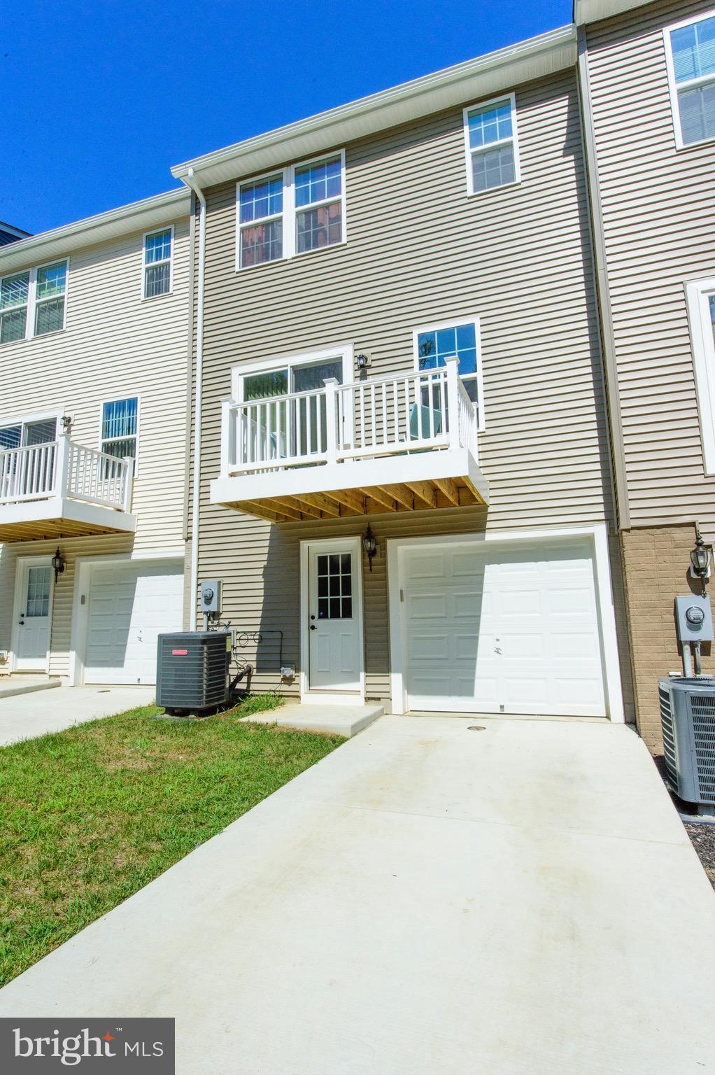 COURTHOUSE COMMONS - Residential