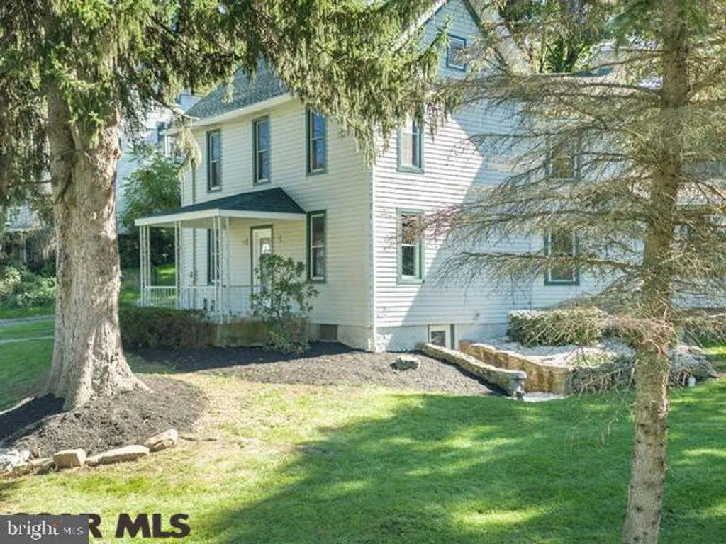 204 S Chestnut Street, Aaronsburg, PA 16820