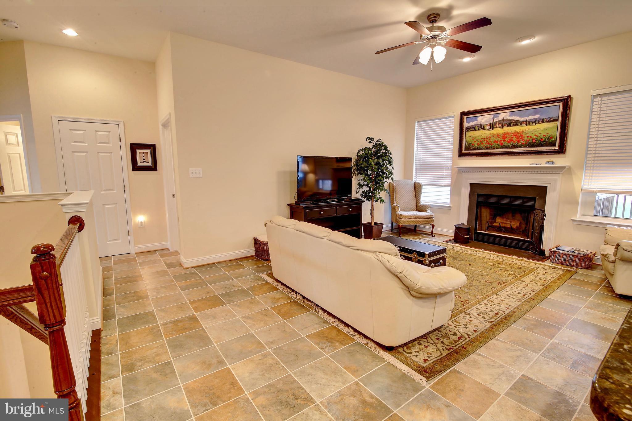 ARCADIA CHASE - Residential