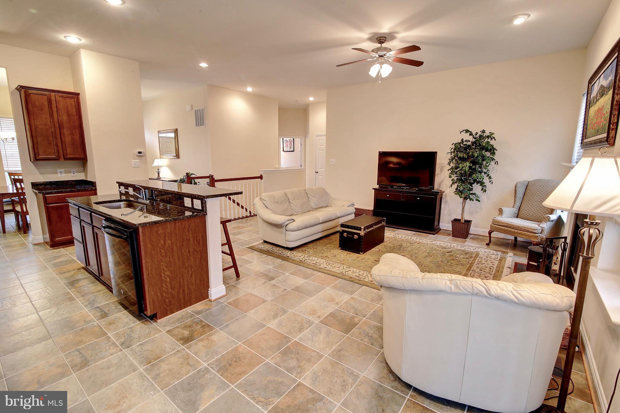 ARCADIA CHASE - Residential